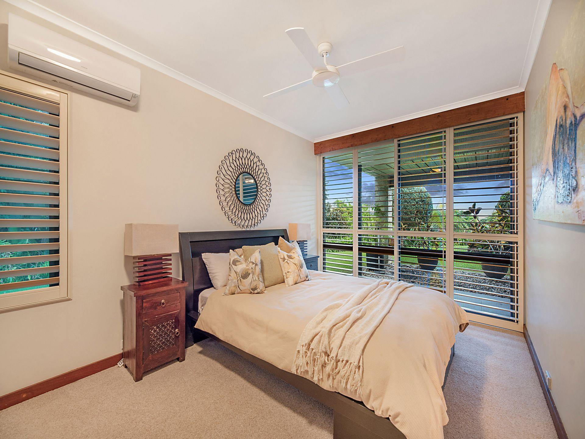 Breathtaking Views & Expansive Gardens