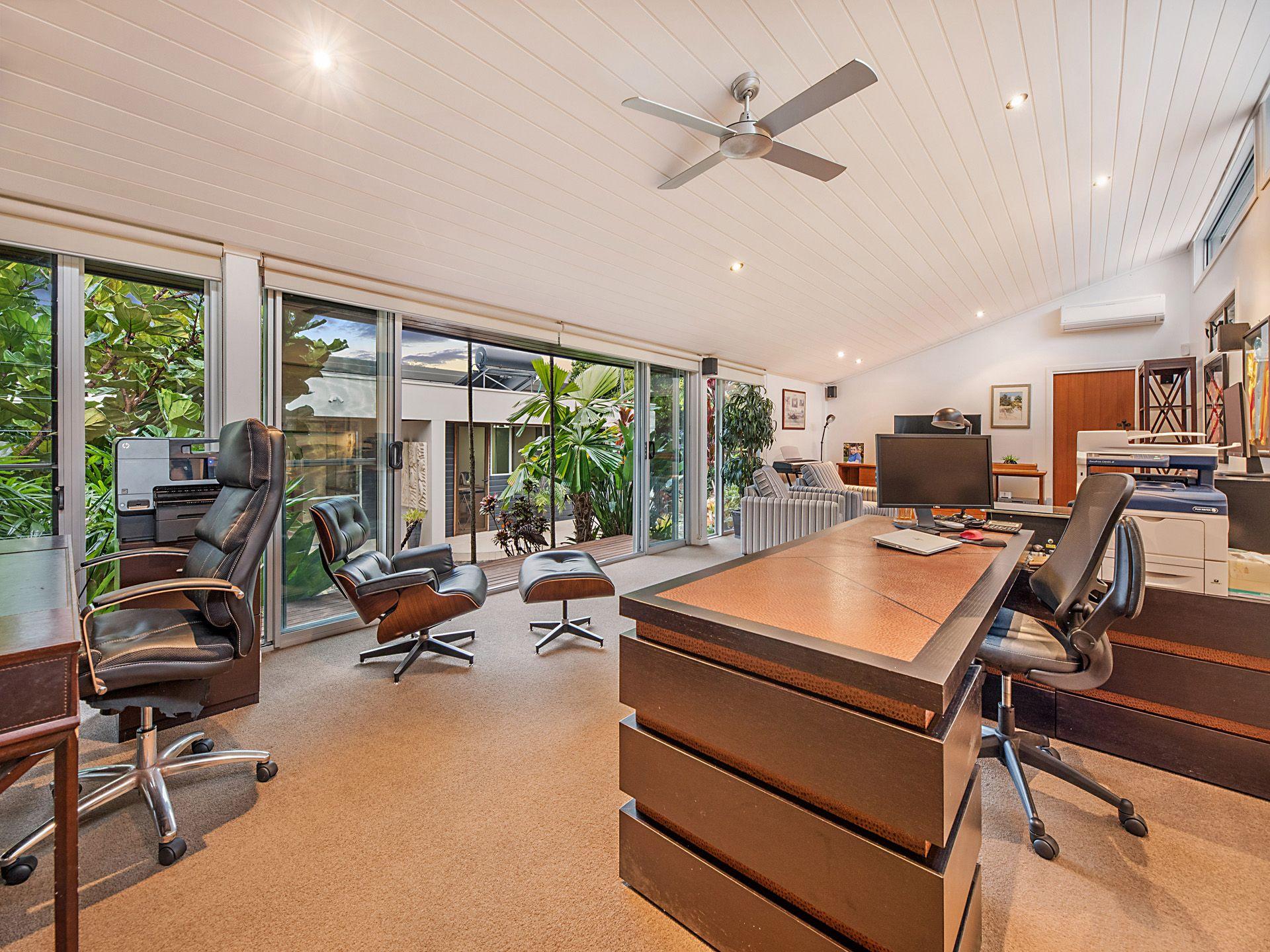 Breathtaking Views & Expansive Gardens