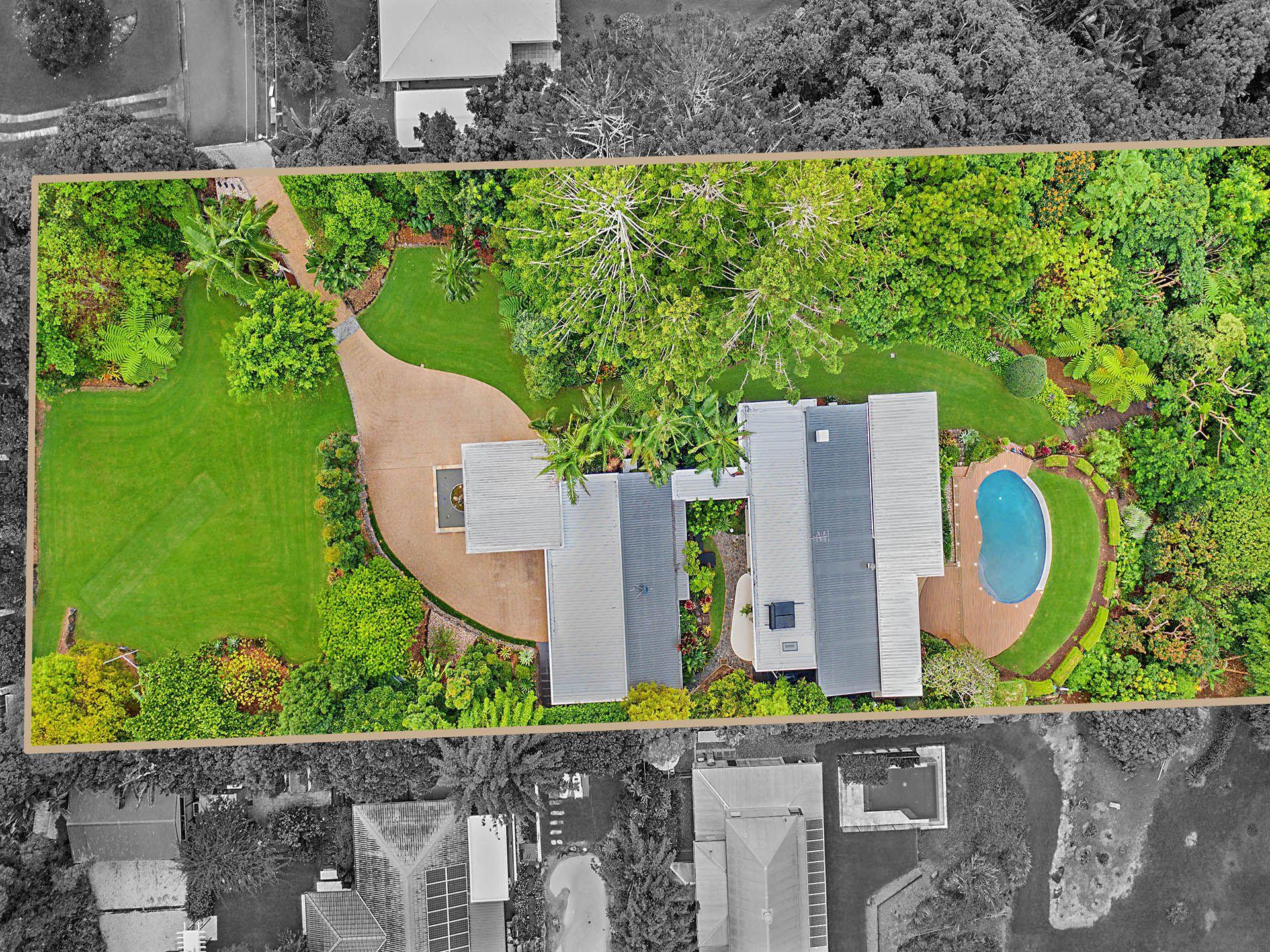 Breathtaking Views & Expansive Gardens