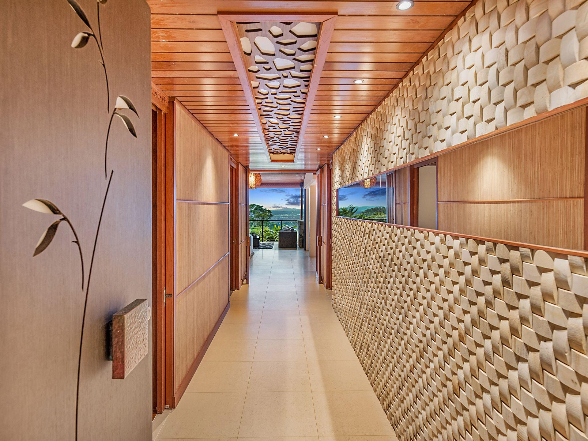 Breathtaking Views & Expansive Gardens