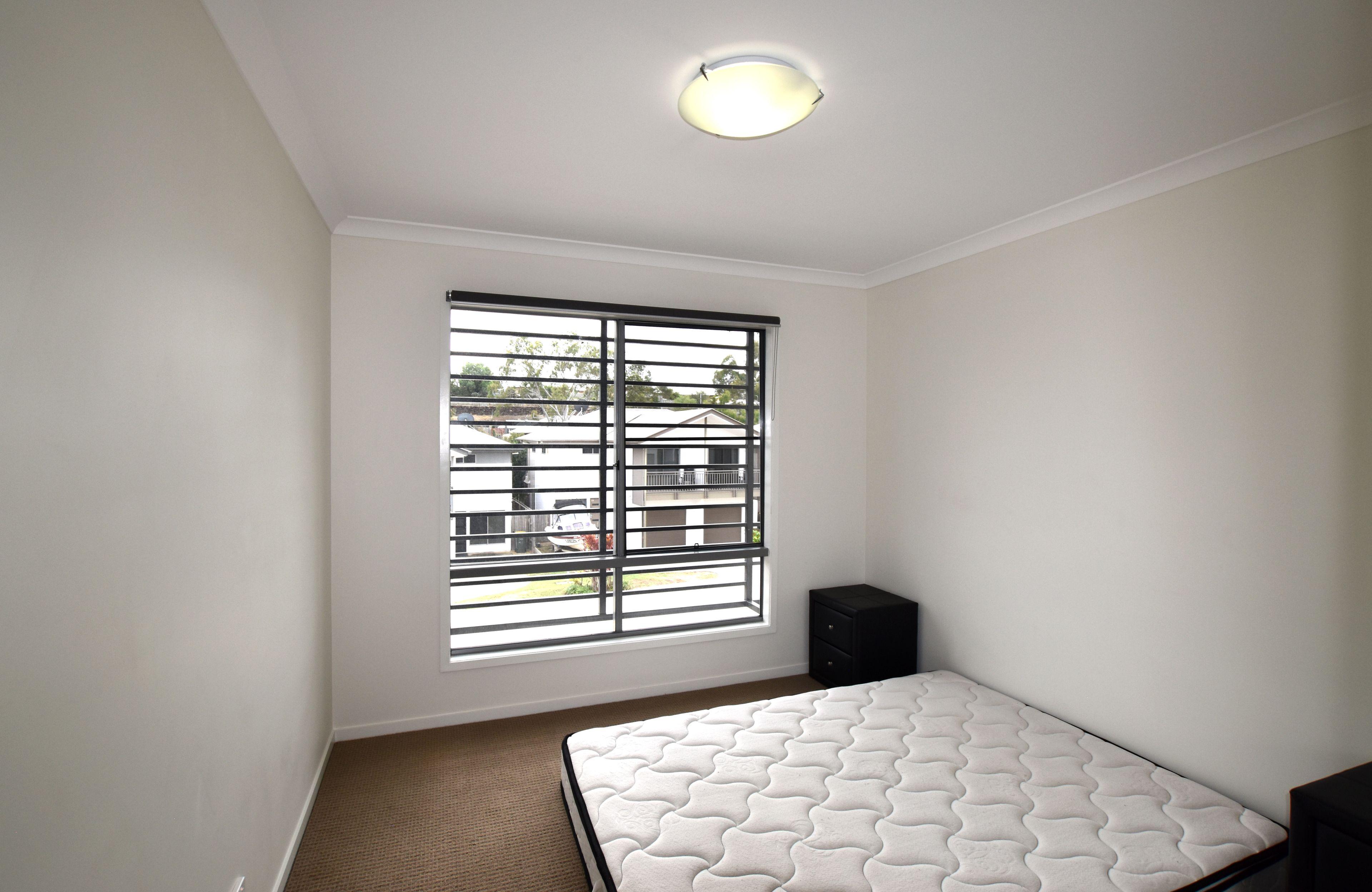 BREAK LEASE:: UNFURNISHED TOWNHOUSE IN RESORT STYLE COMPLEX… PLUS SWIMMING POOL!