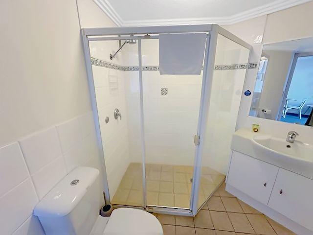 Fully Furnished Ground Floor Beachfront Apartment In Palm Beach!