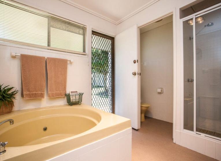 Spacious 4 Bedroom Family Home in the Heart of Redcliffe