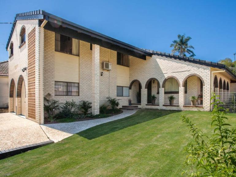 Spacious 4 Bedroom Family Home in the Heart of Redcliffe