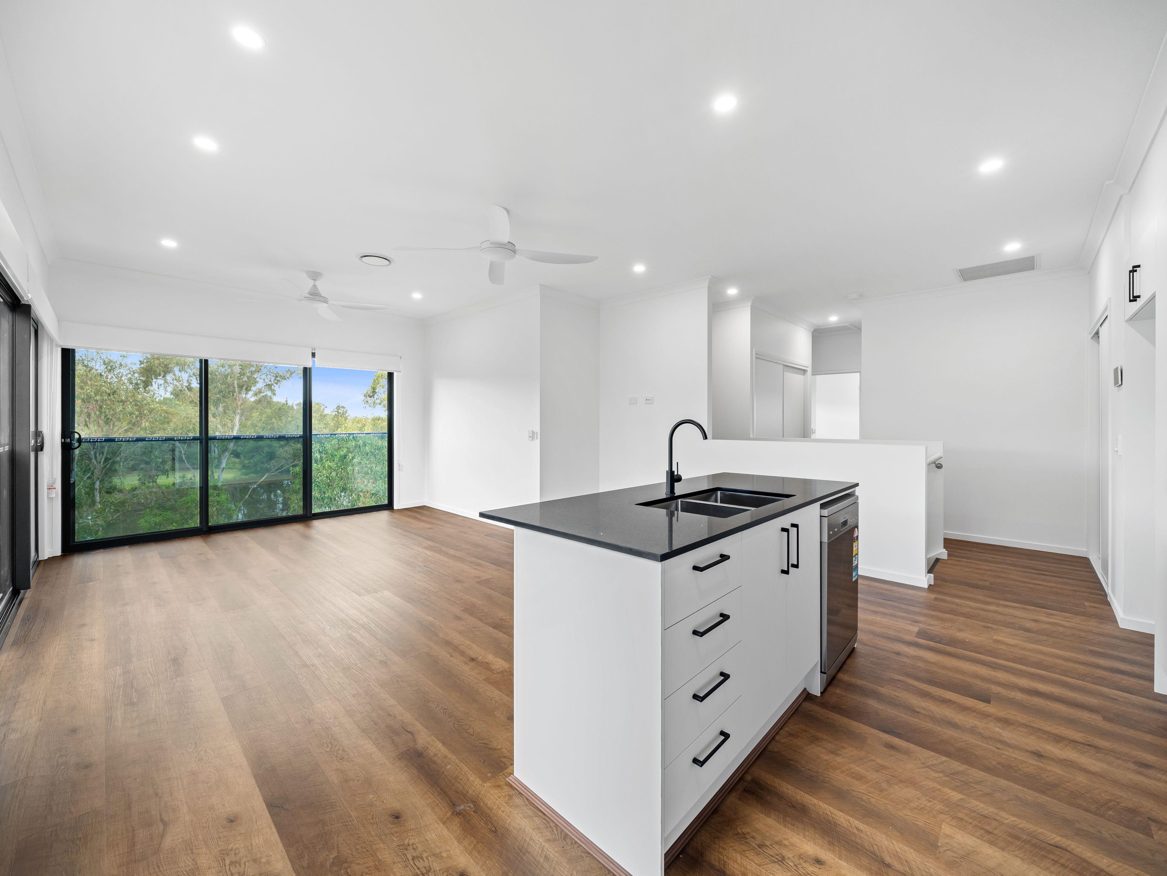 Luxury Lakeside Living - 5-Bedroom Executive Home in Murrumba Downs