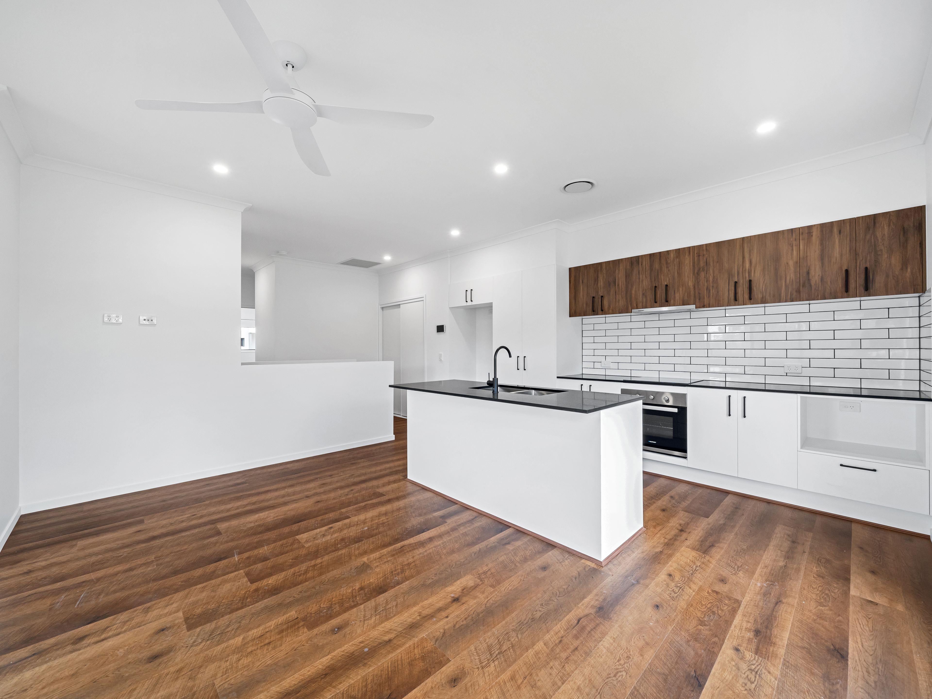 Luxury Lakeside Living - 5-Bedroom Executive Home in Murrumba Downs