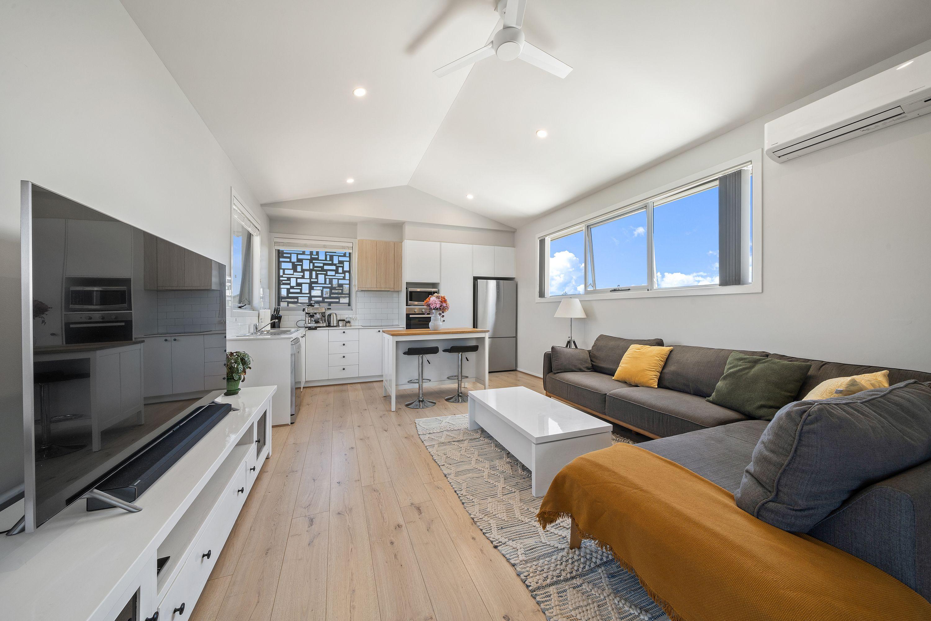 Serene Townhouse Living, Surrounded By Nature