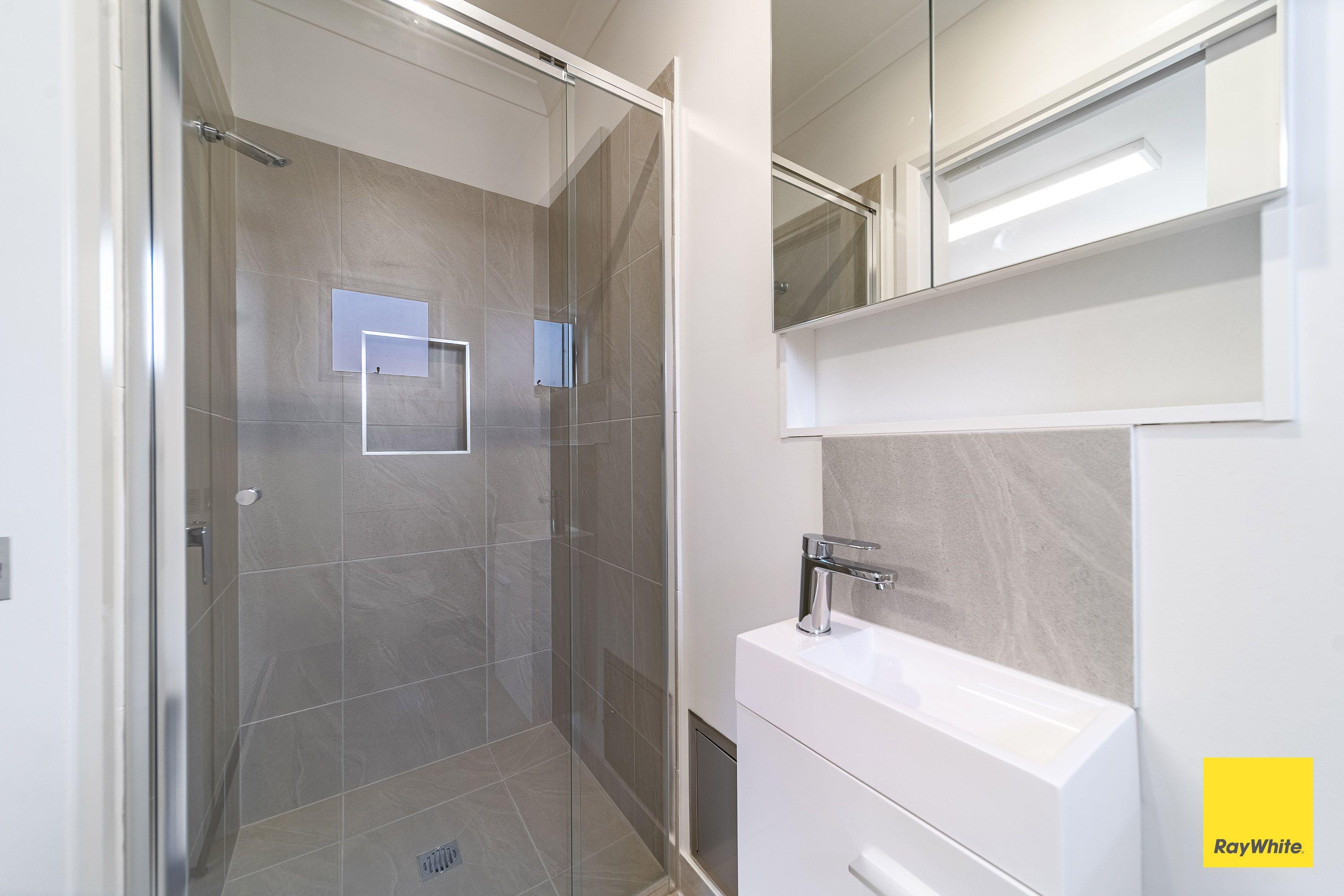 Brand New Shared House for Lease: Perfect for Nurses and Doctors!