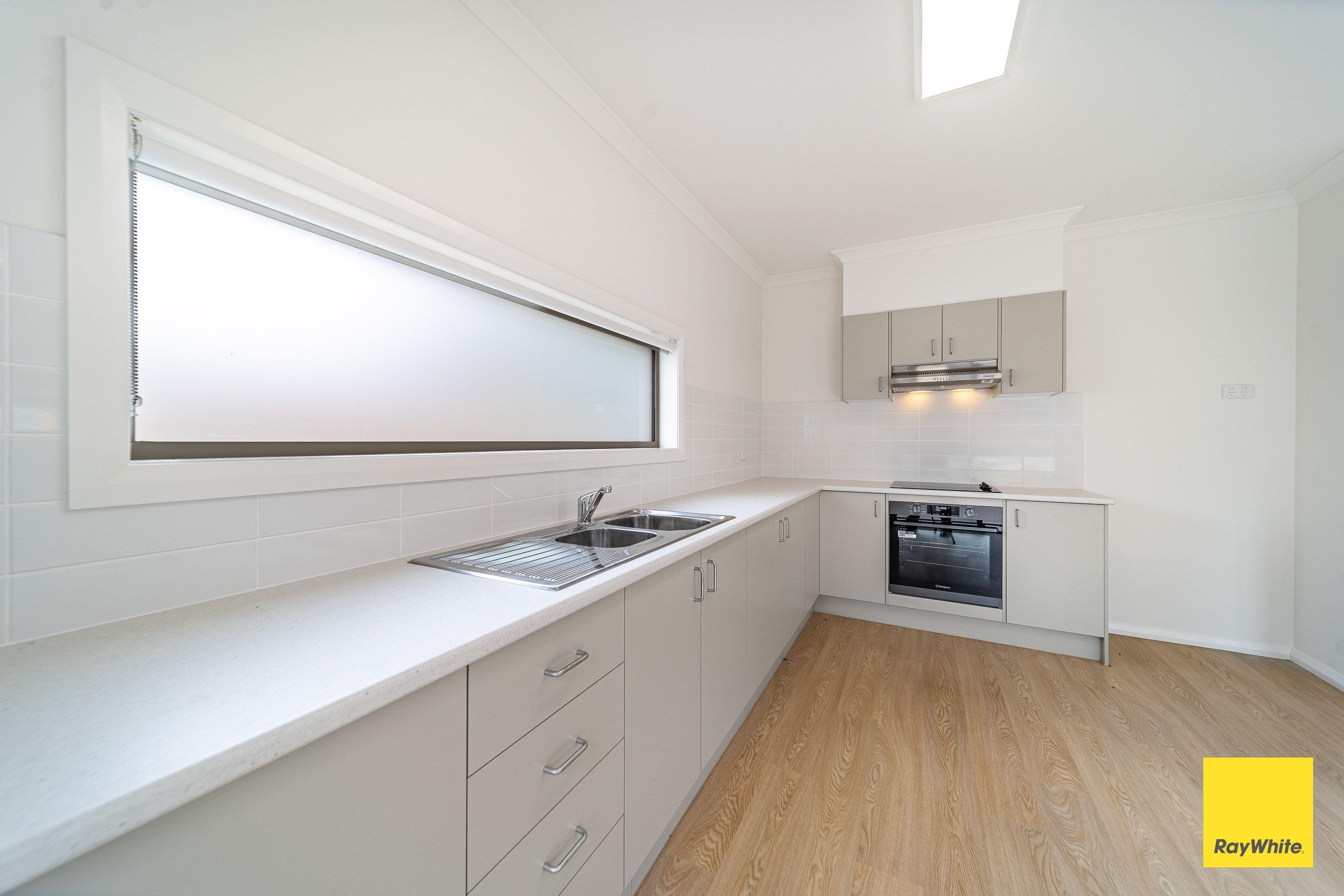 Brand New Shared House for Lease: Perfect for Nurses and Doctors!