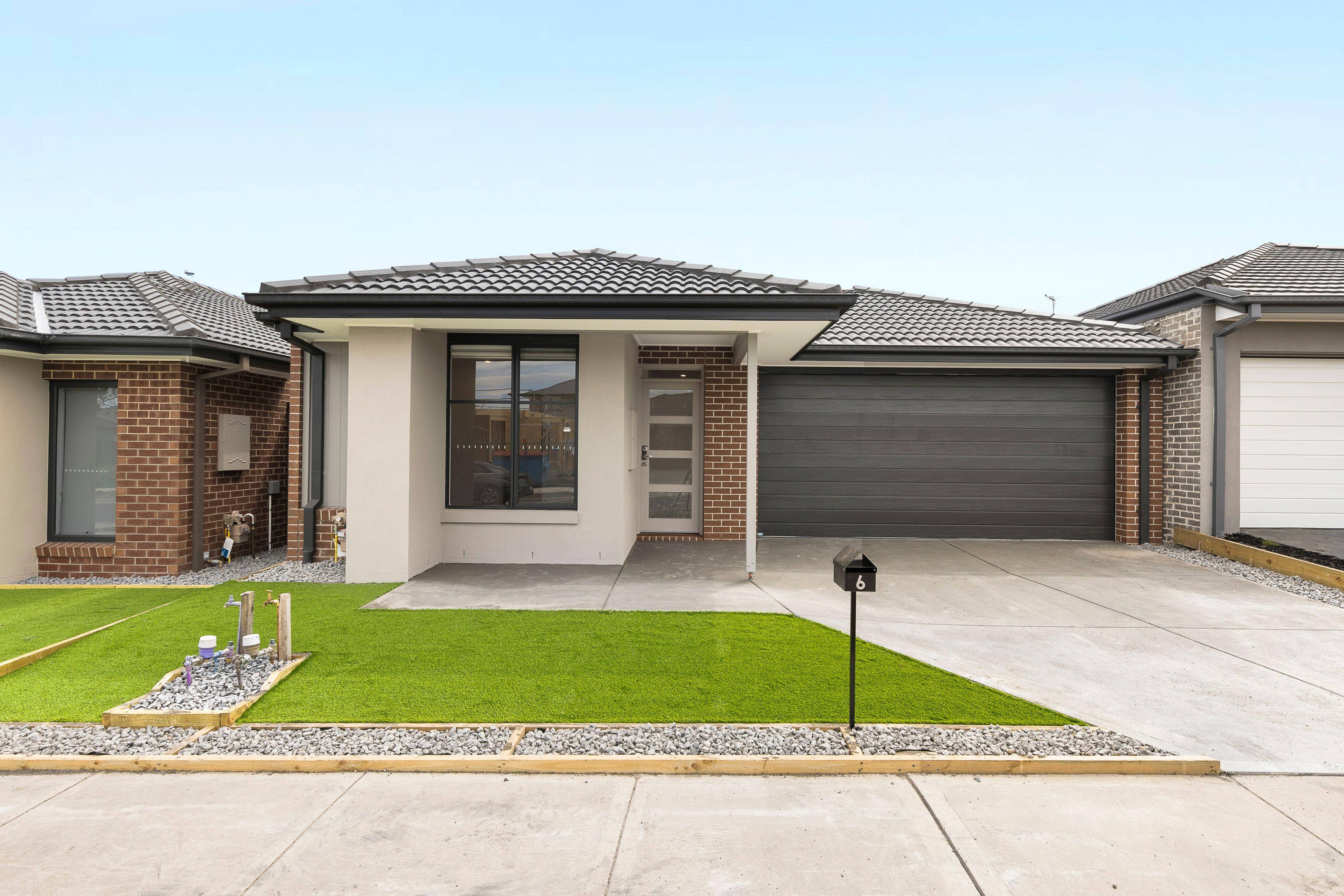 Prop-GPT: House: VIC Donnybrook, VIC 3064 Brand New Home