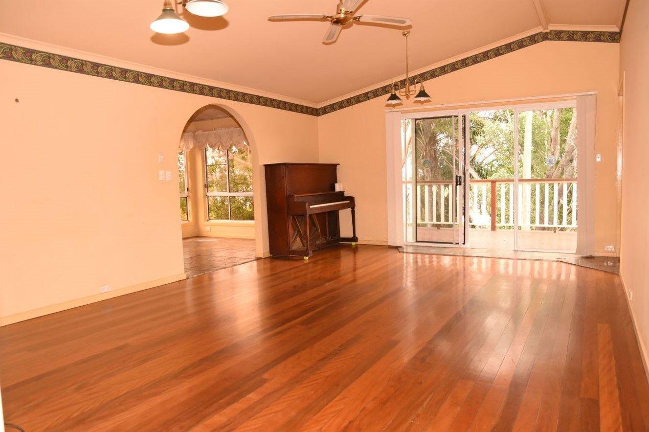 Spacious 4 Bedroom Home for Lease