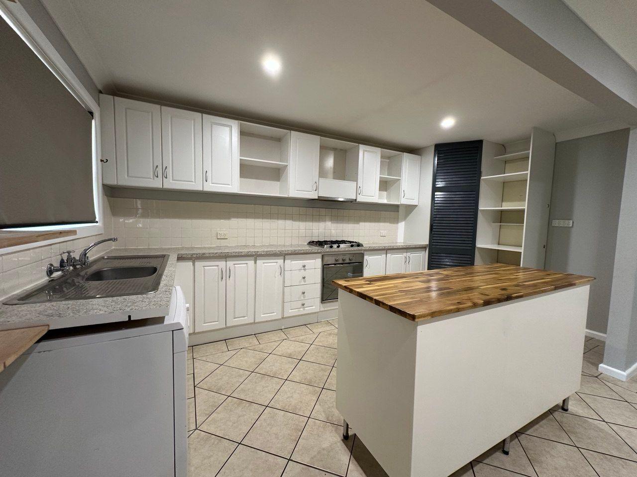 Ray White Forbes - 02 68511411