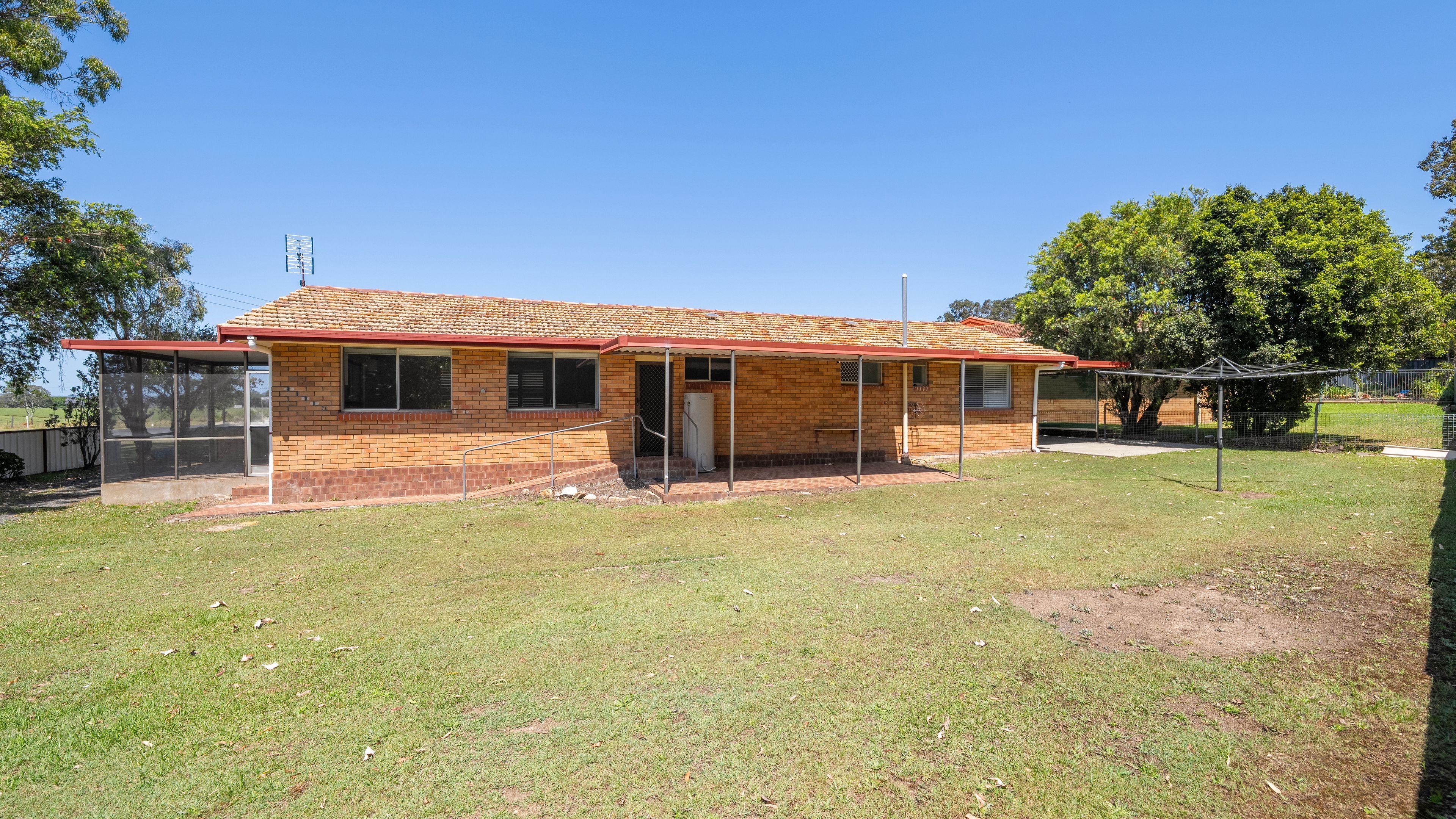 3 bedroom renovated home in Junction Hill