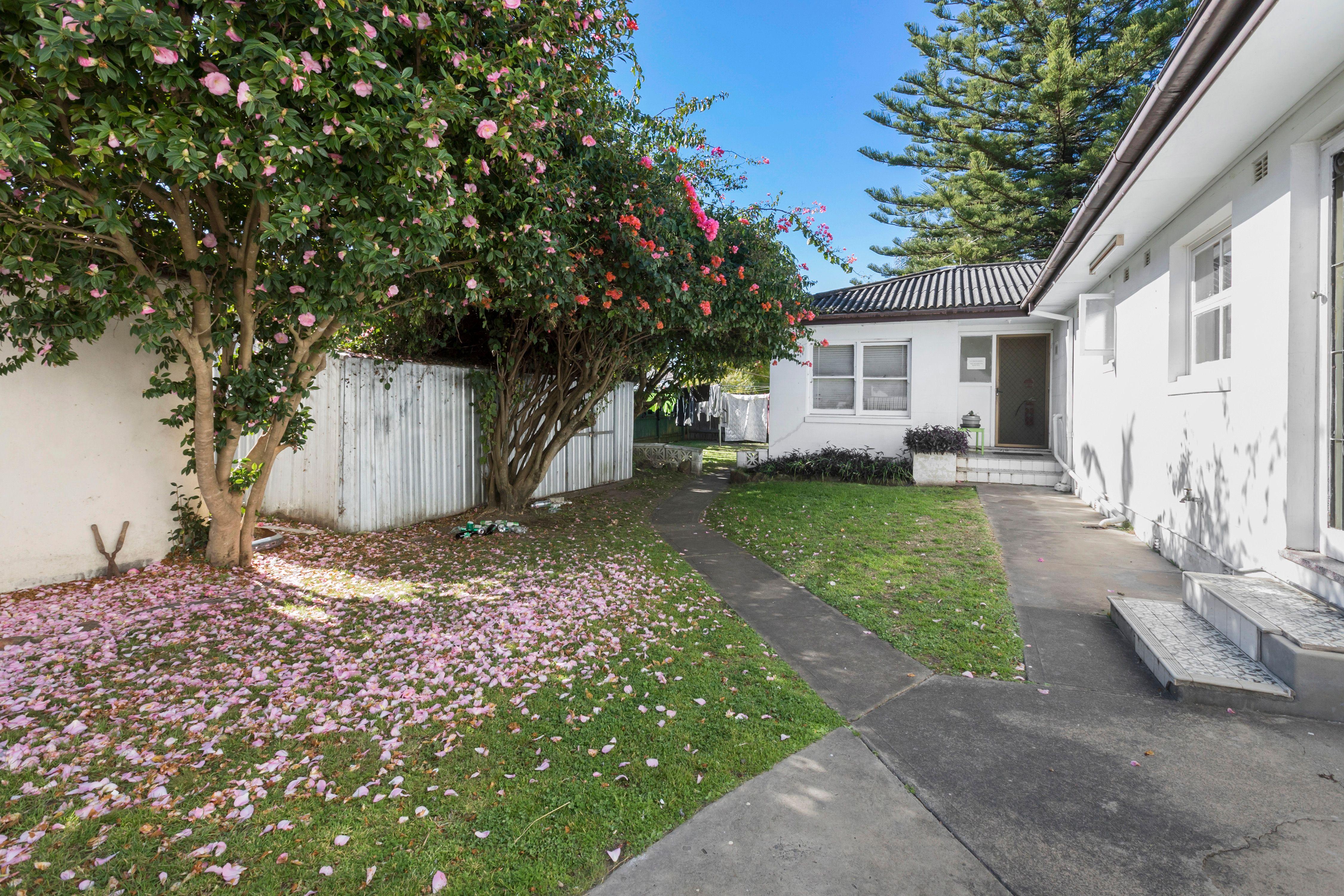 Cozy room in a convenient Croydon location