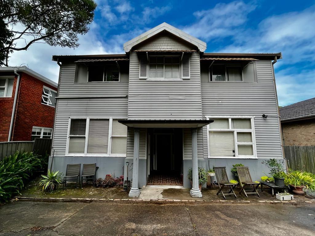 Prop-GPT: Studio: NSW Marrickville, NSW 2204 Conveniently located boarding house in the heart of Marrickville