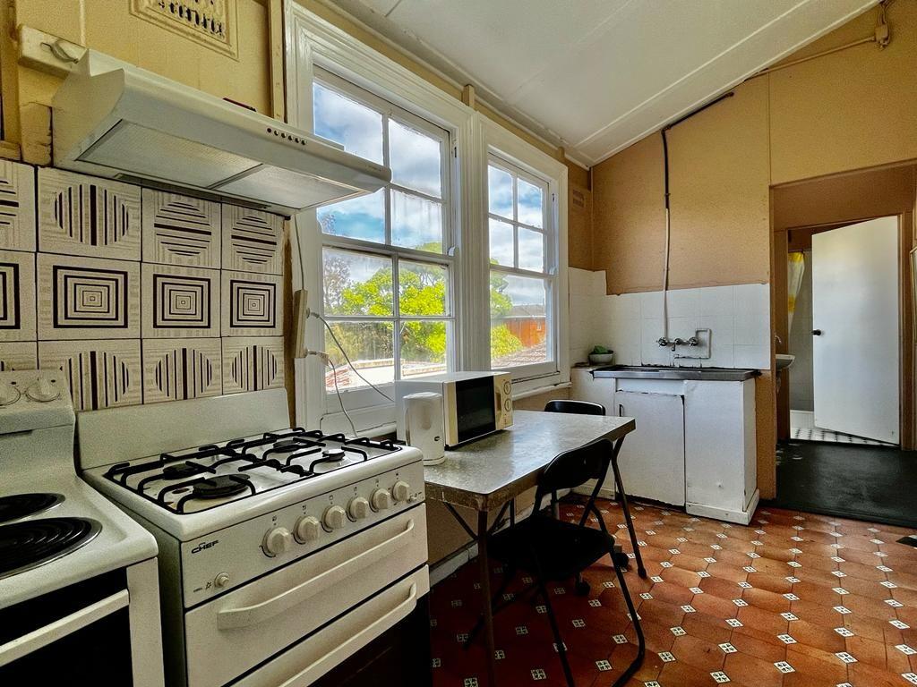 Conveniently located boarding house in the heart of Marrickville