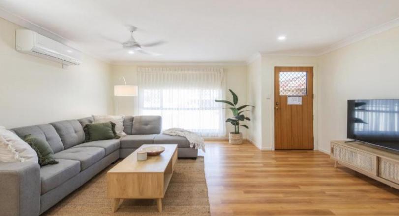 Prop-GPT: House: NSW Yamba, NSW 2464 Furnished 3 Bedroom Duplex in Prime Yamba Location