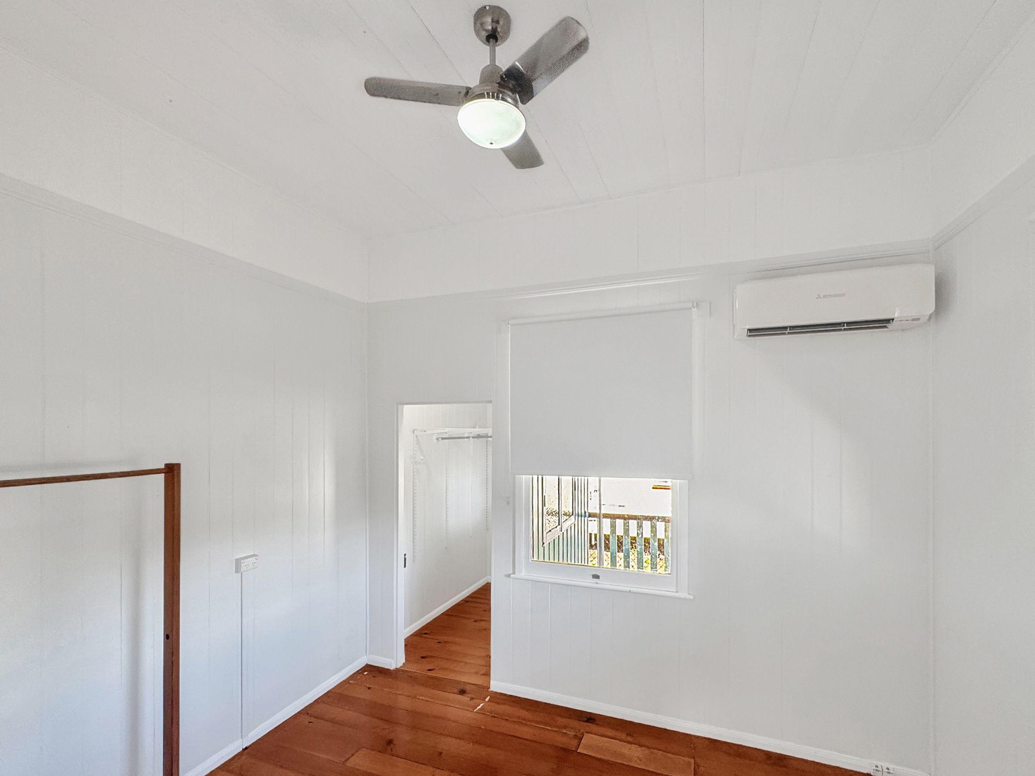Stunning 4-Bedroom Queenslander for Rent - Prime Location!