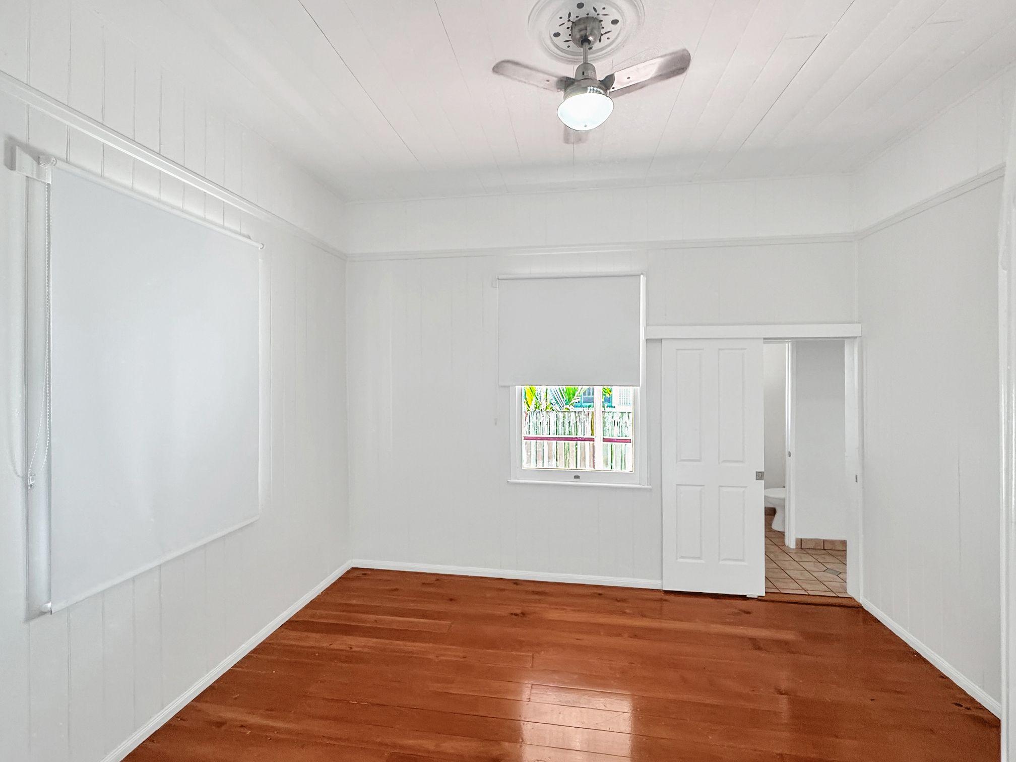 Stunning 4-Bedroom Queenslander for Rent - Prime Location!
