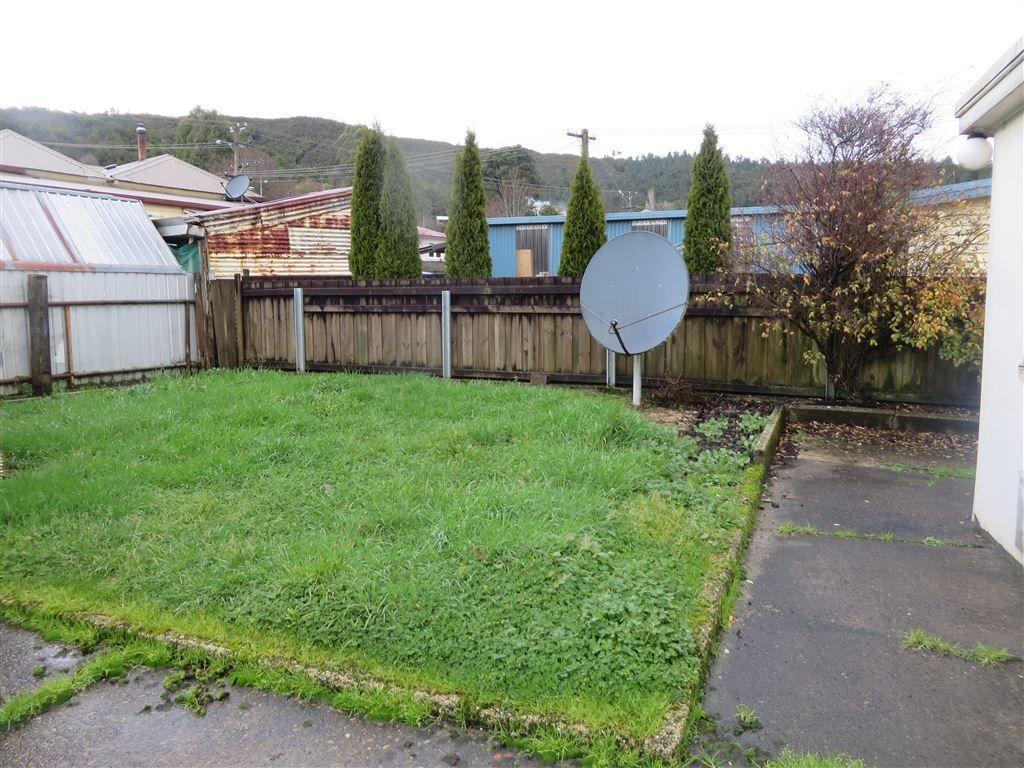 5 Williams Avenue, QUEENSTOWN, TAS 7467 - House for Rent - harcourts.net