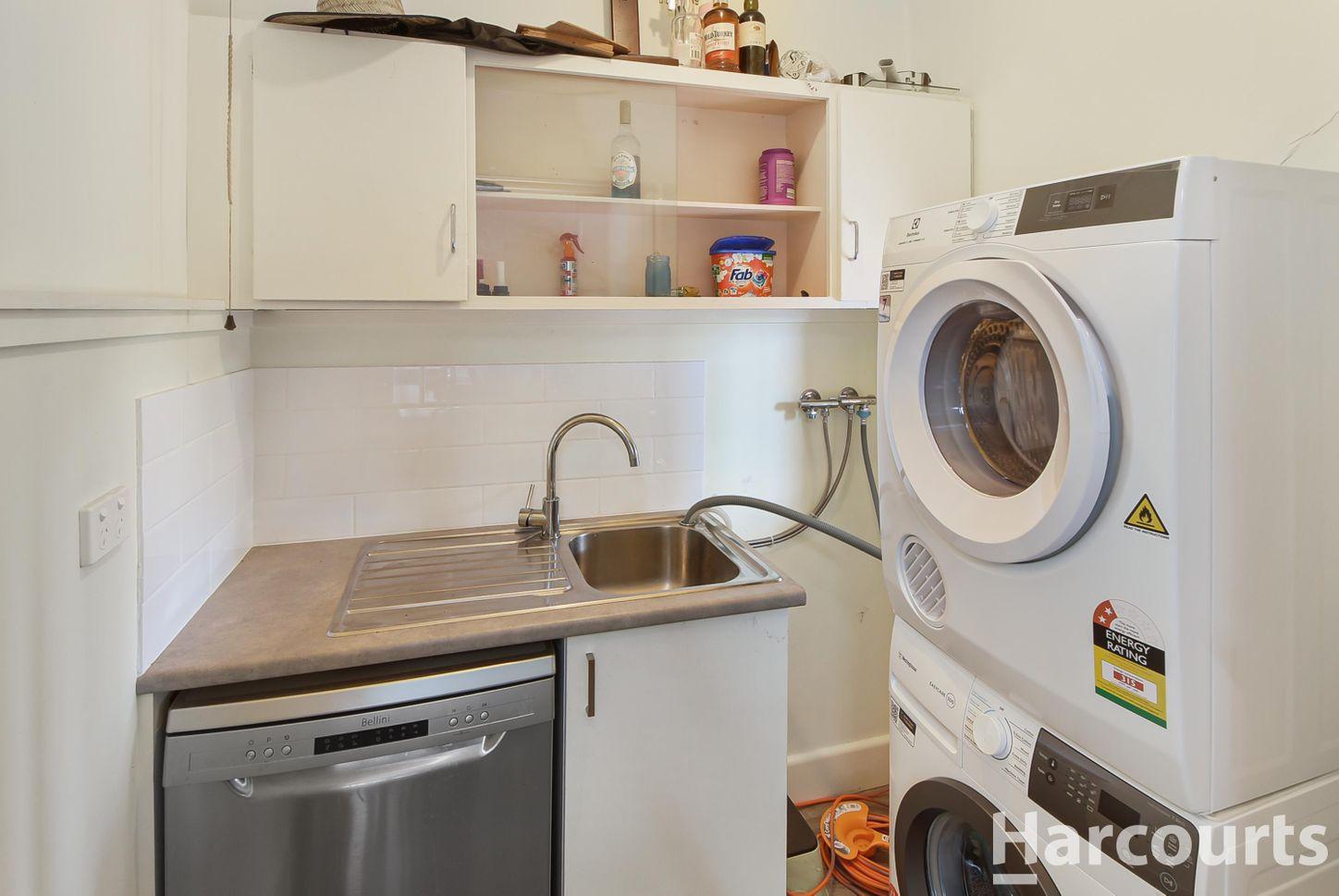 19 Young Street, HORSHAM, VIC 3400 - House for Rent - harcourts.net