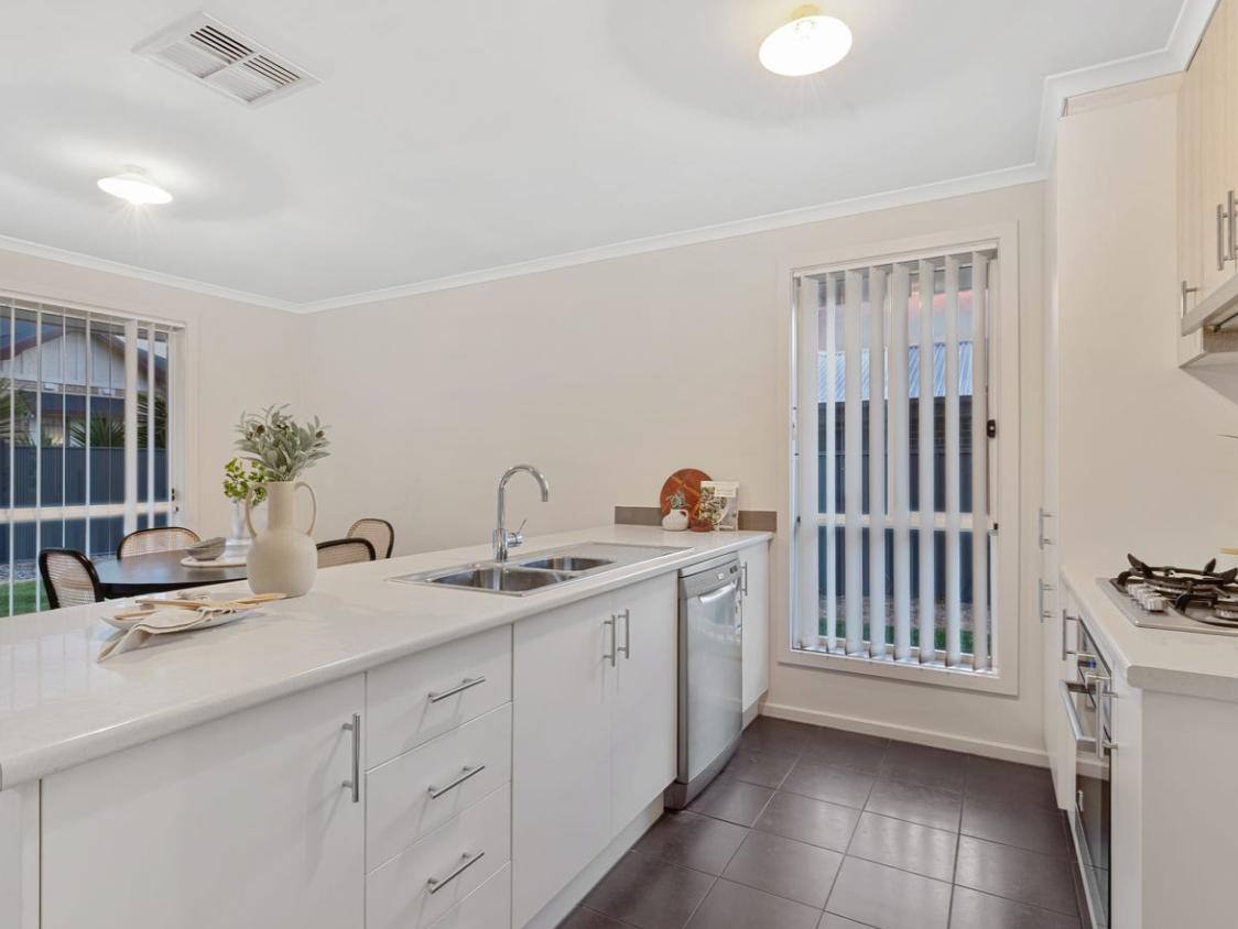 4 bedroom home available in Seaford