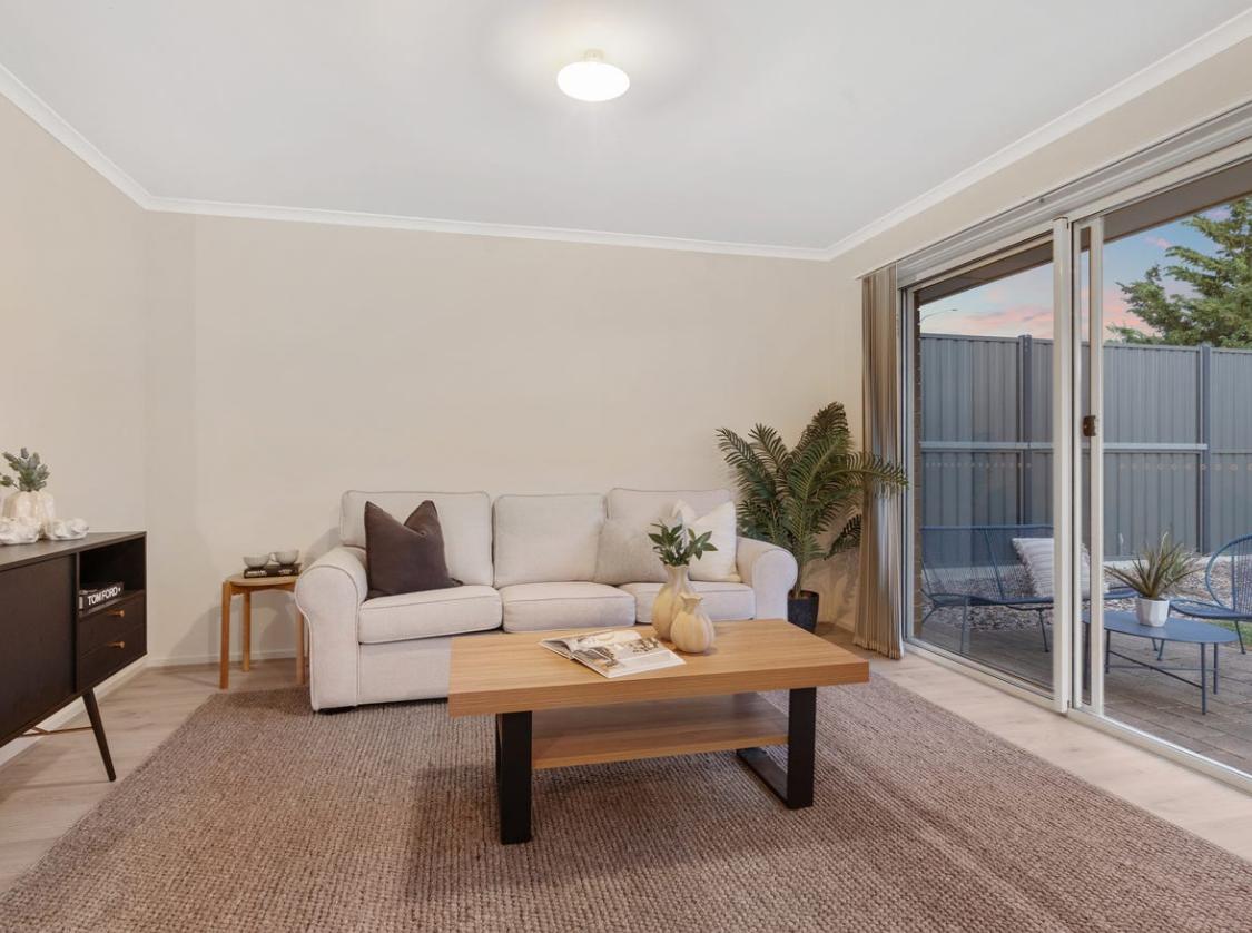 4 bedroom home available in Seaford