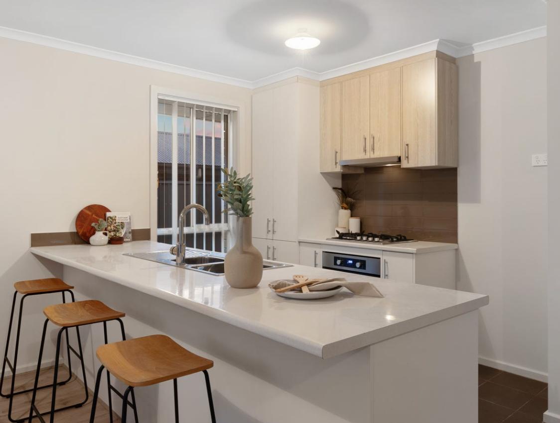 4 bedroom home available in Seaford