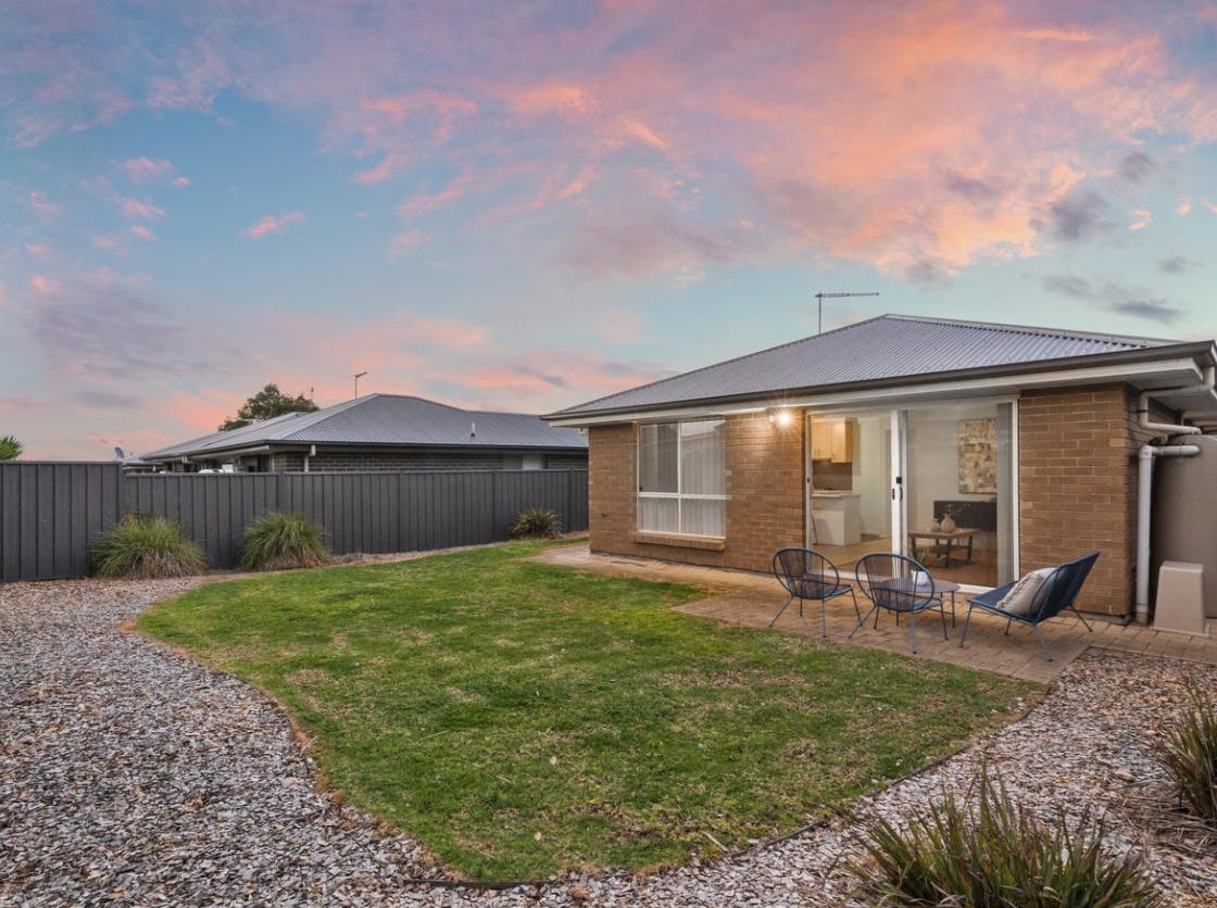 4 bedroom home available in Seaford