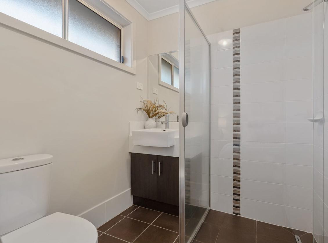 4 bedroom home available in Seaford