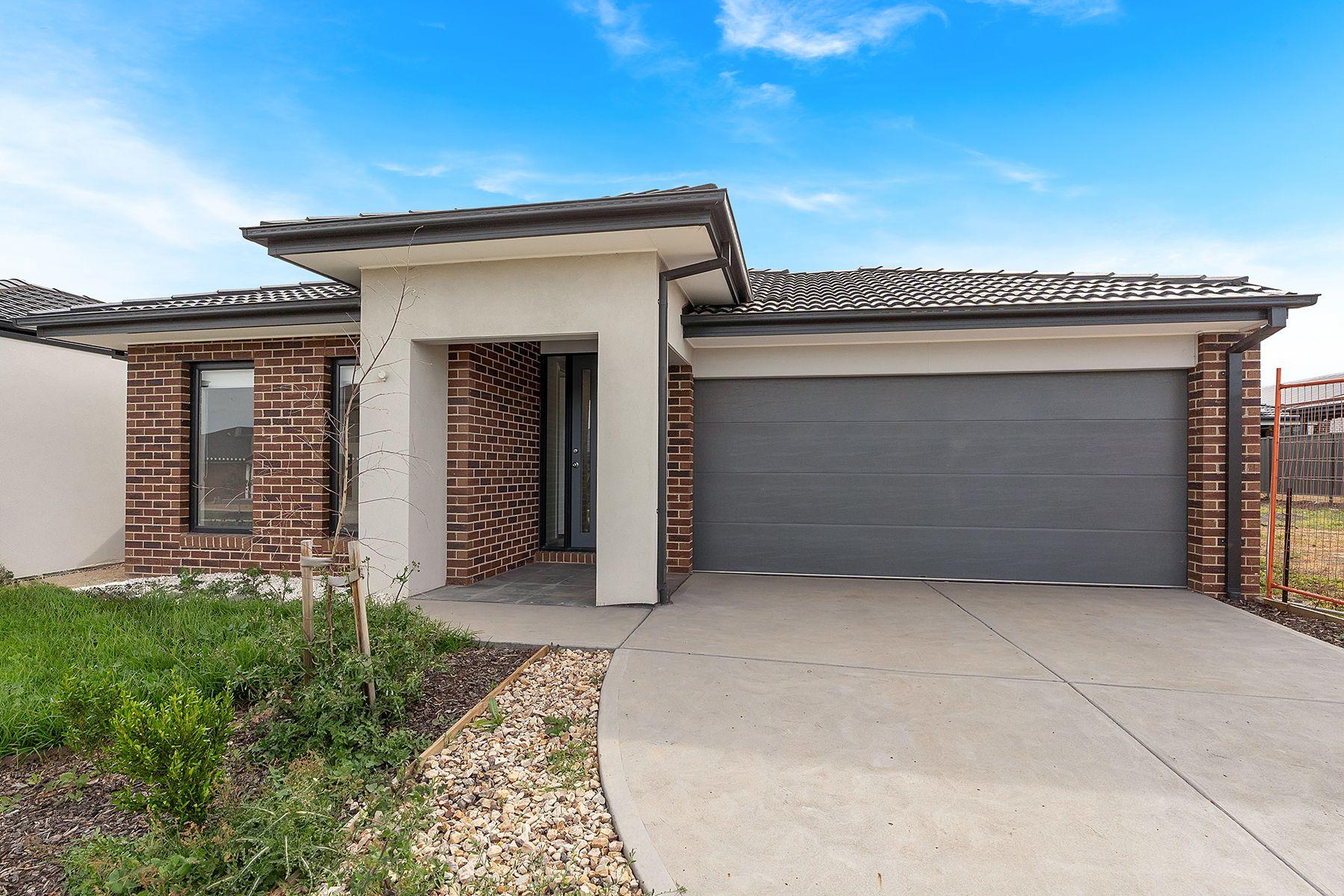 Prop-GPT: House: VIC Kalkallo, VIC 3064 Modern Family Home