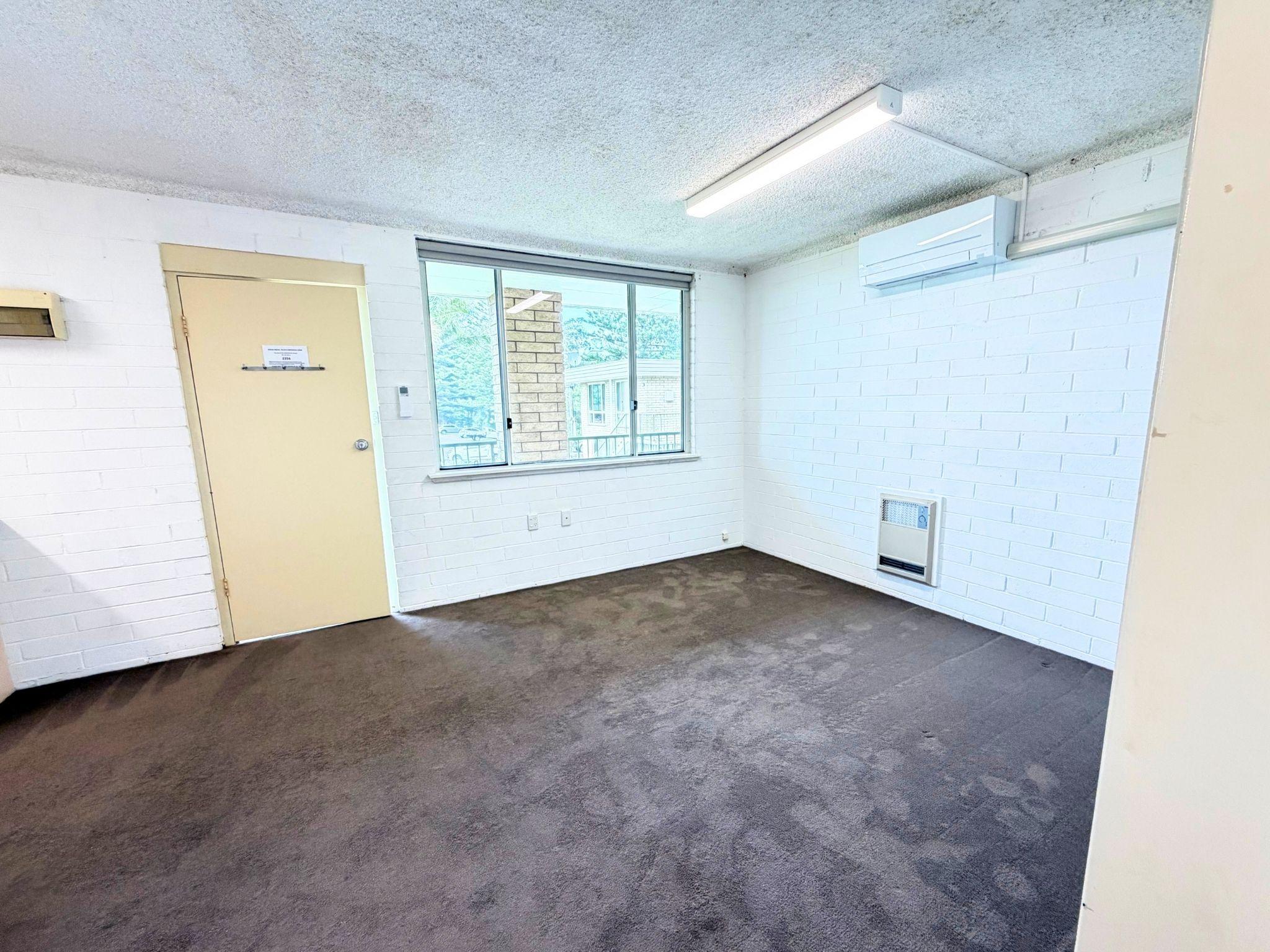 Neat Unit with Ocean Views