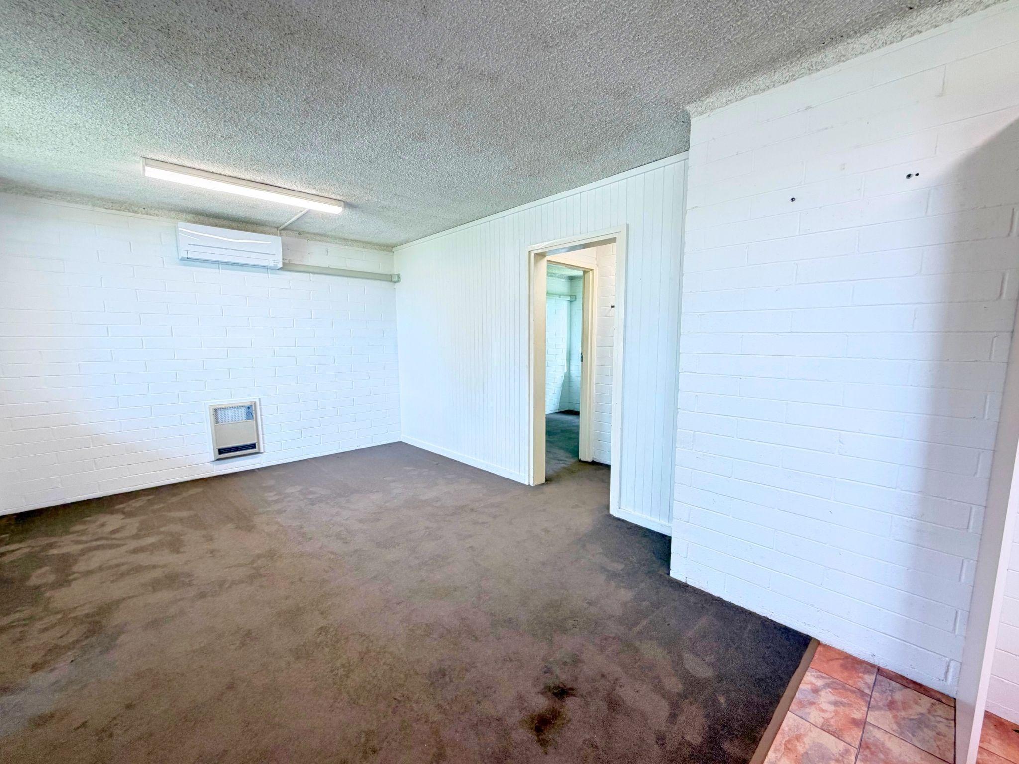 Neat Unit with Ocean Views