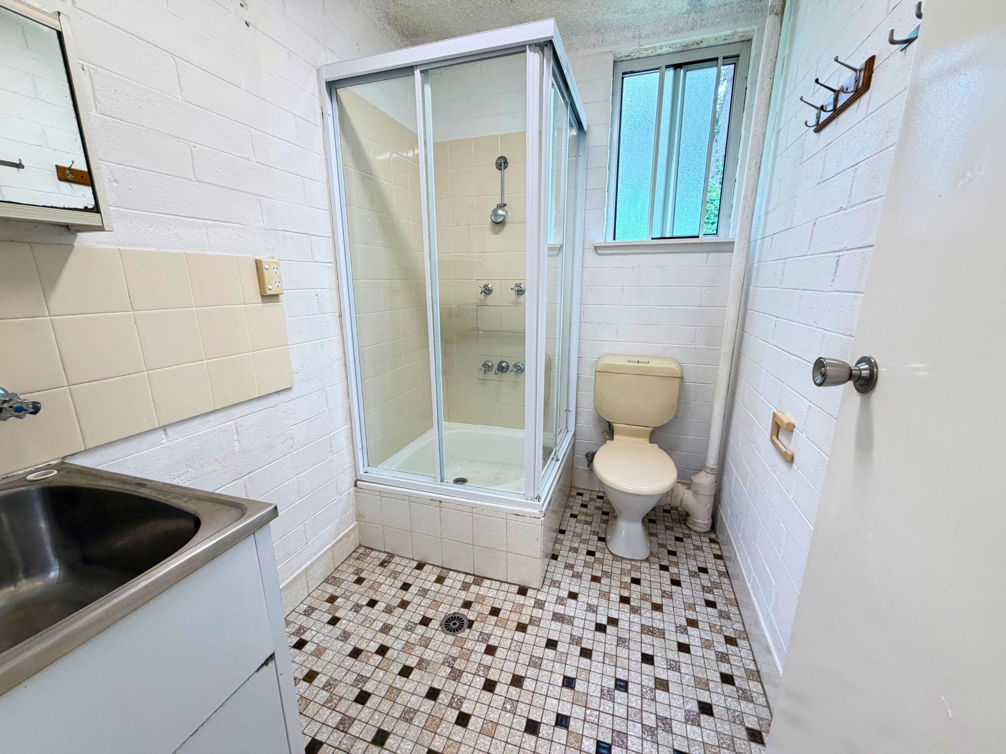 Neat Unit with Ocean Views