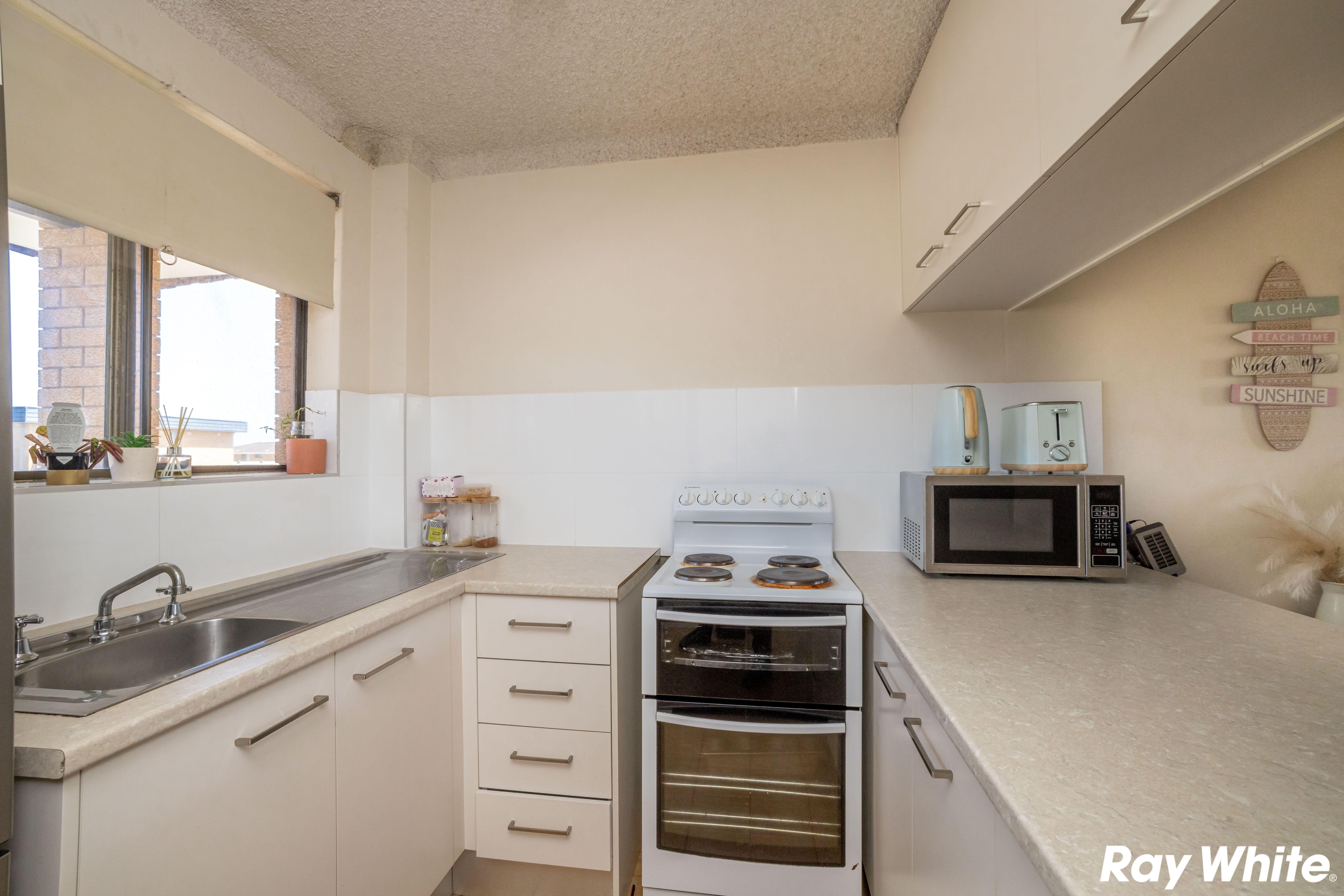 UNIT IN THE HEART OF FORSTER!