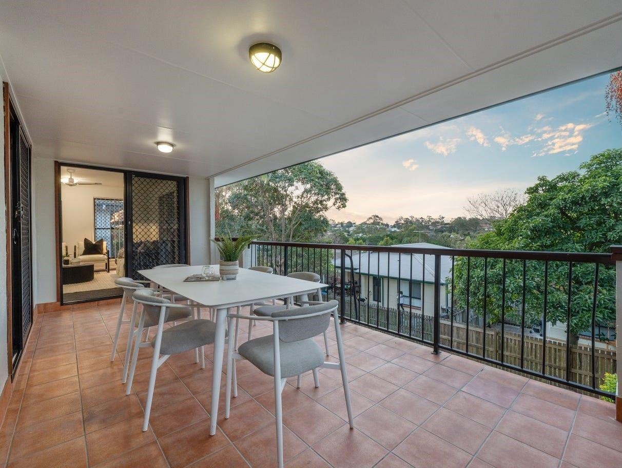 YOUR DREAM HOME AWAITS!