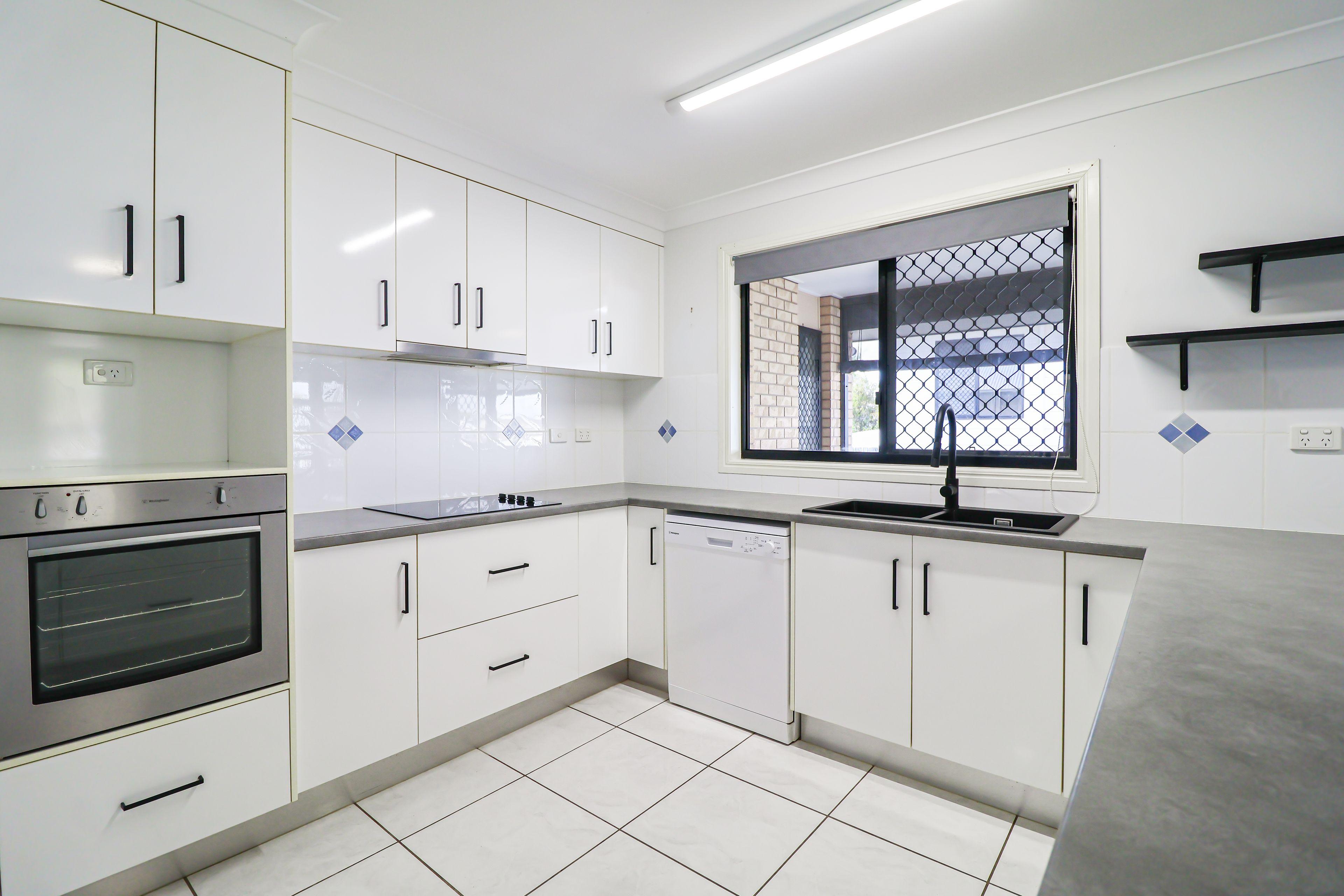 WELCOME TO 25 BAUHINIA STREET - WHERE COASTAL COMFORT MEETS EVERYDAY CONVENIENCE!