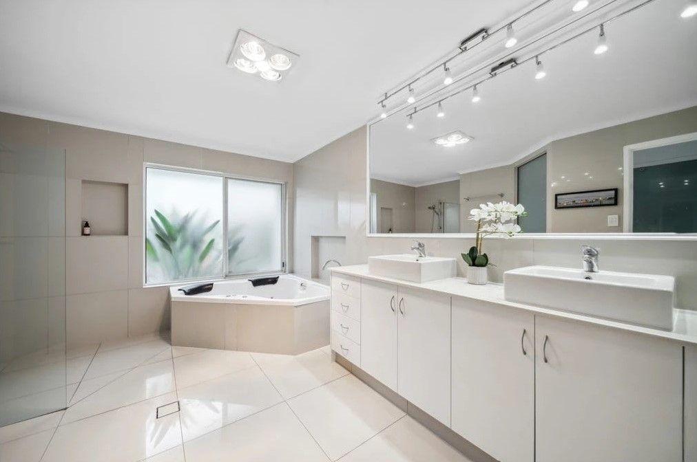 Exceptional Waterfront Residence in Prime Minyama location