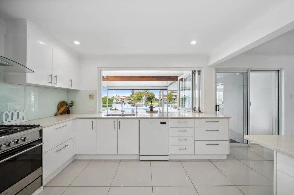 Exceptional Waterfront Residence in Prime Minyama location