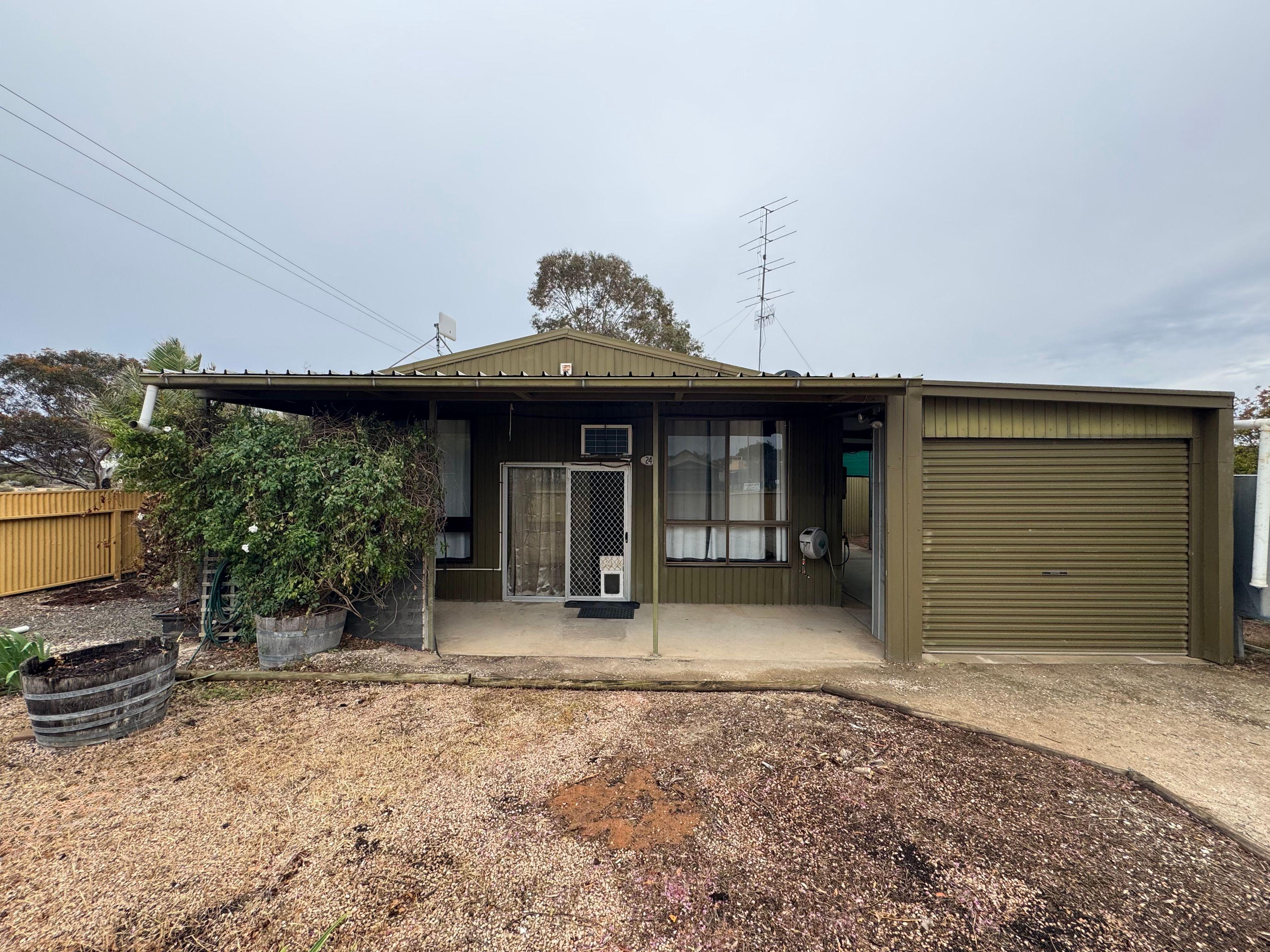 Prop-GPT: House: SA Blanchetown, SA 5357 Rural Charm - Two Bedroom Home in Blanchetown