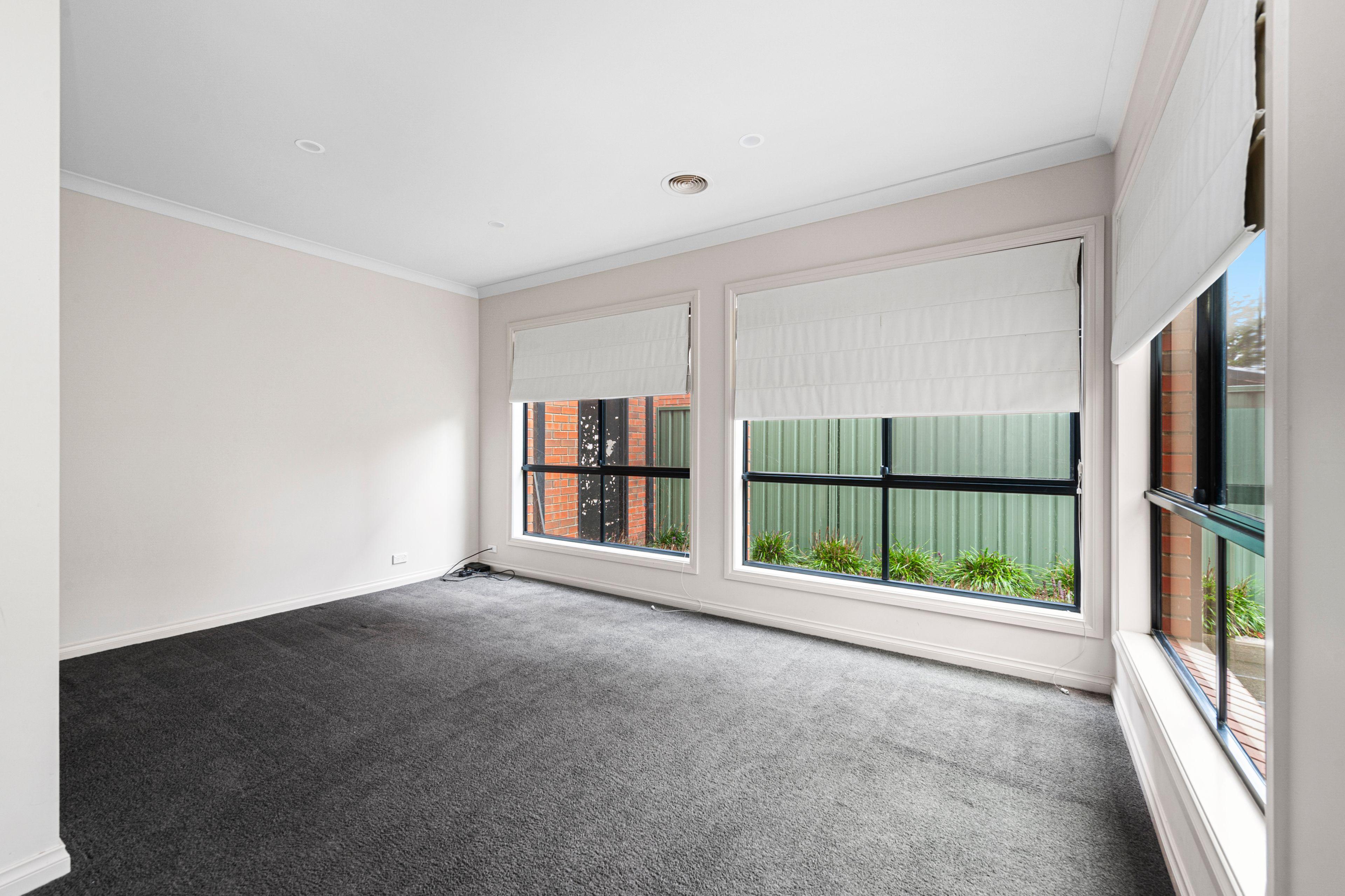 Family-Friendly 4-Bedroom Home in a Quiet Neighbourhood