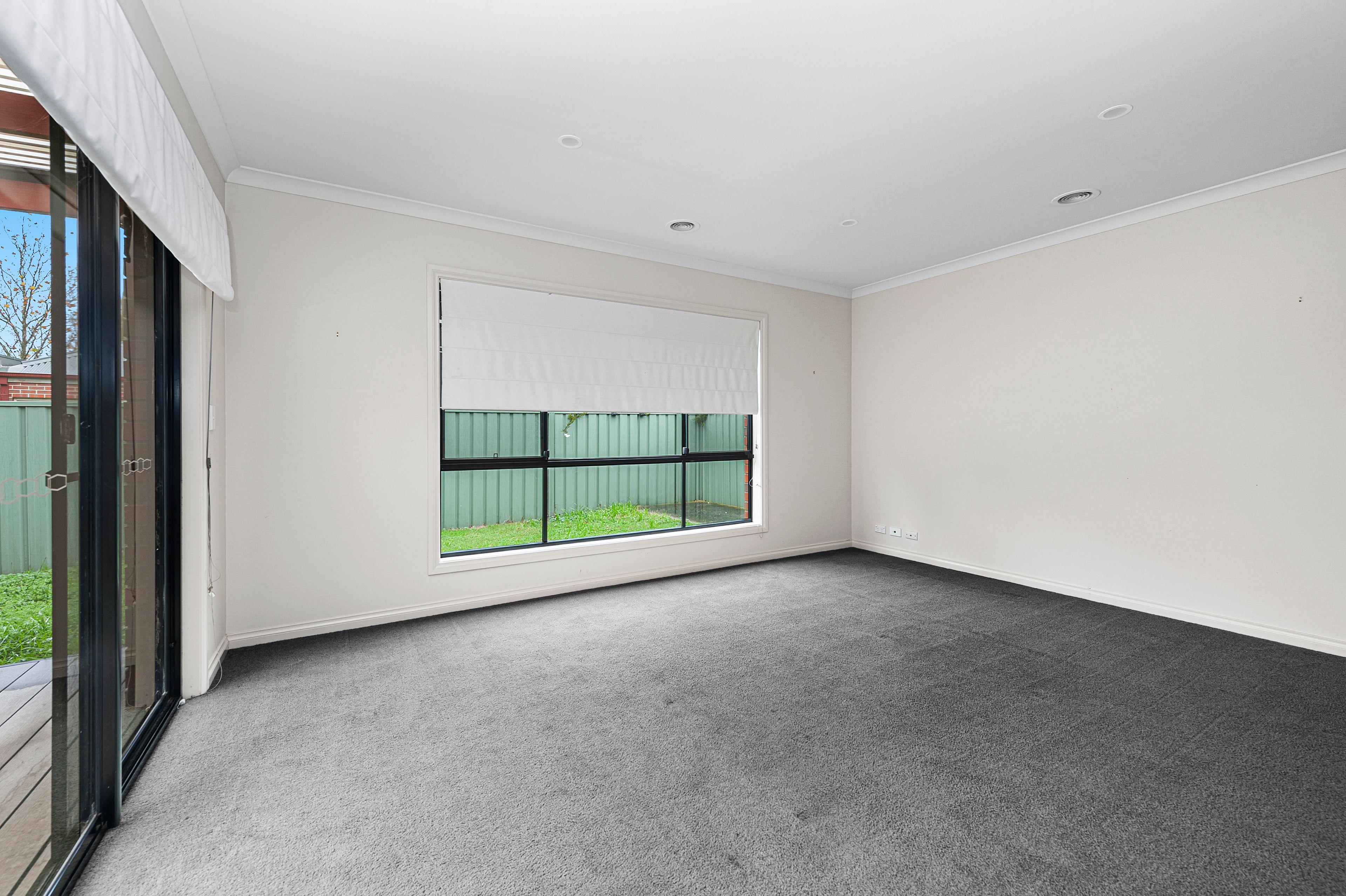 Family-Friendly 4-Bedroom Home in a Quiet Neighbourhood