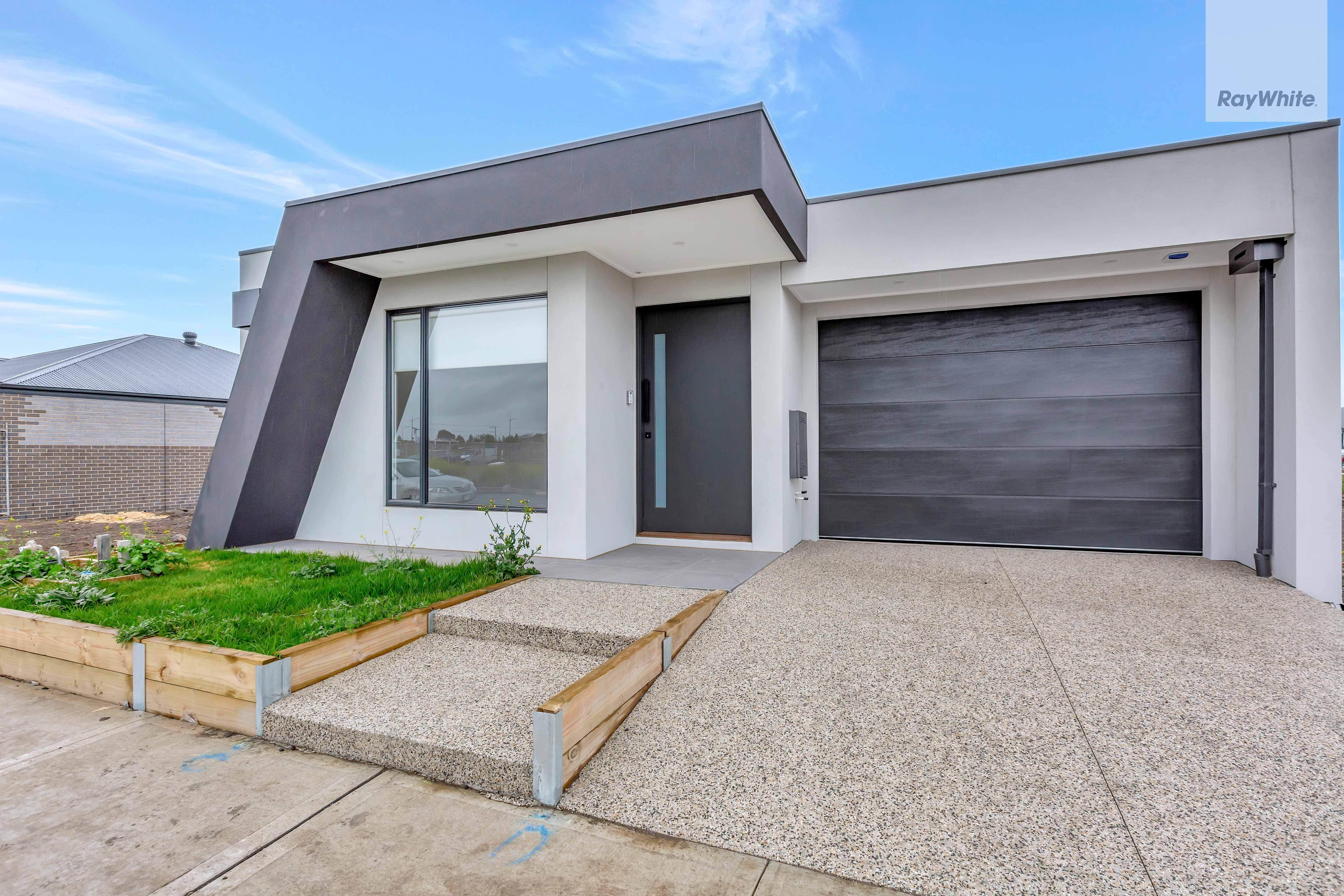 Prop-GPT: House: VIC Donnybrook, VIC 3064 Quality Meets Comfort