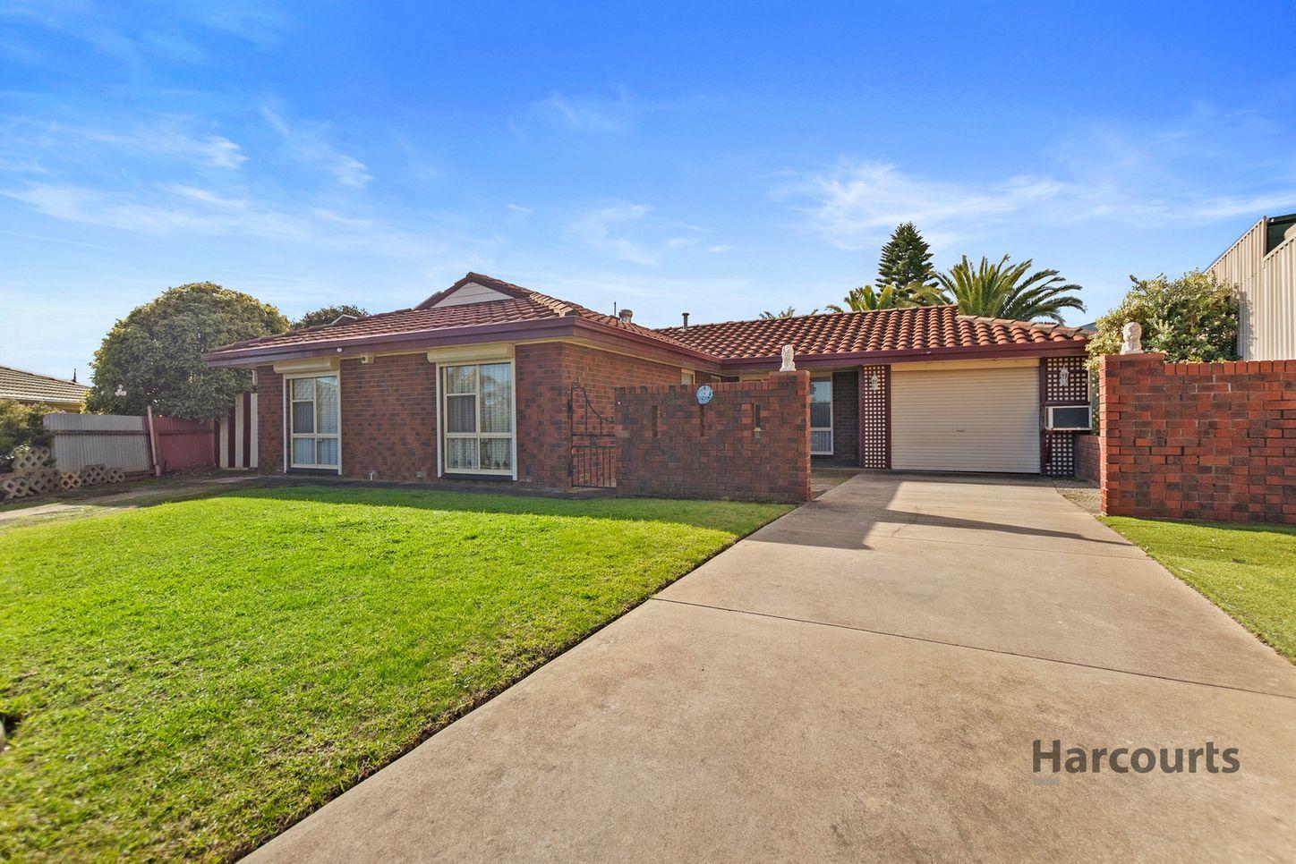 Prop-GPT: House: SA Morphett Vale, SA 5162 8 Amos Court, MORPHETT VALE, SA 5162 - House for Rent - harcourts.net