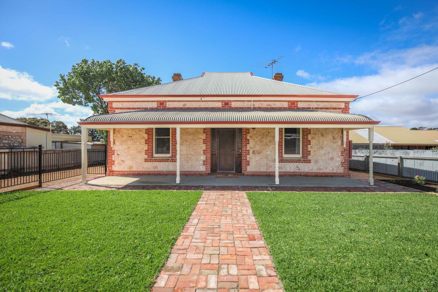 Prop-GPT: House: SA Murray Bridge, SA 5253 7 Willow Avenue, MURRAY BRIDGE, SA 5253 - House for Rent - harcourts.net