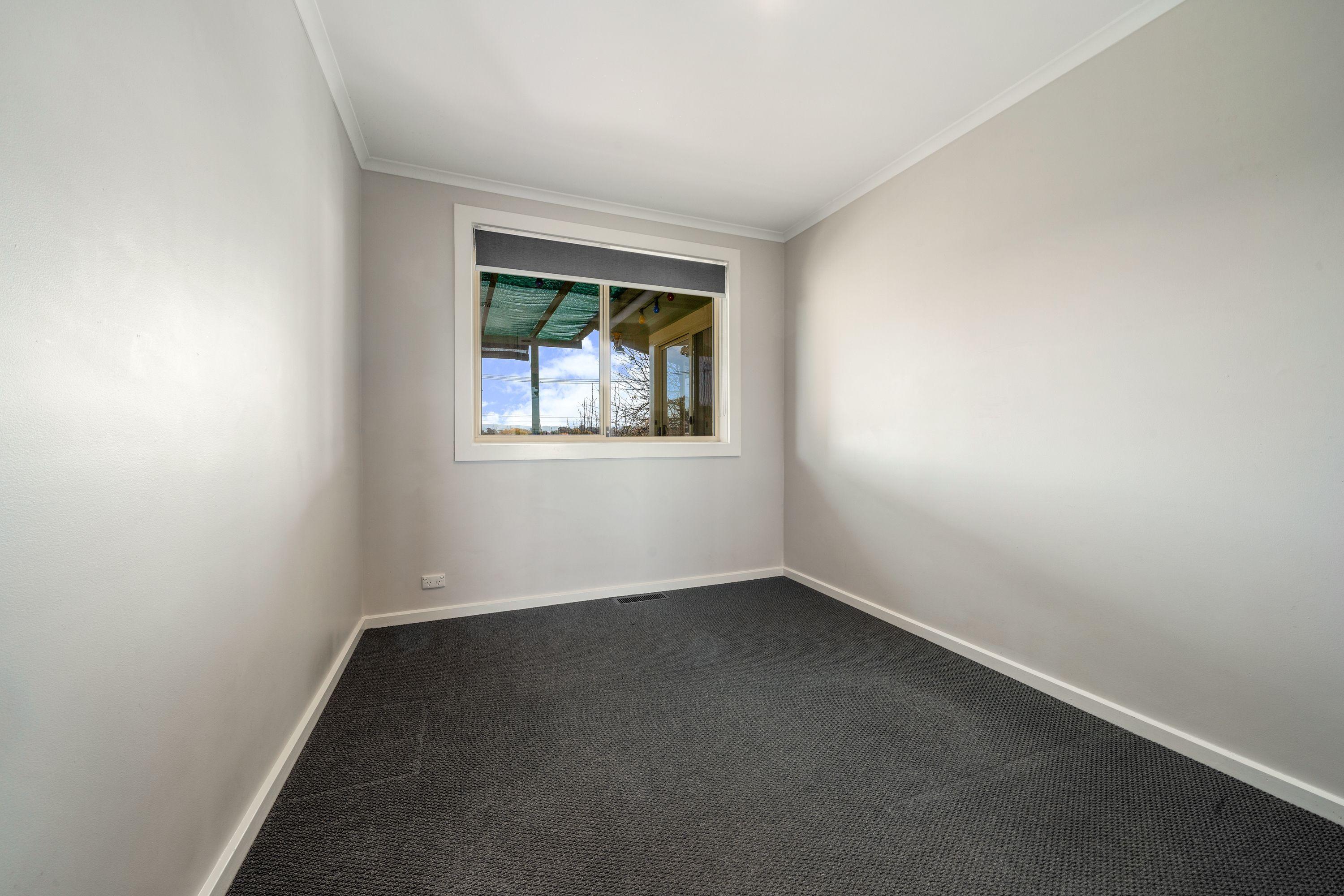 Expansive Macgregor Family Residence