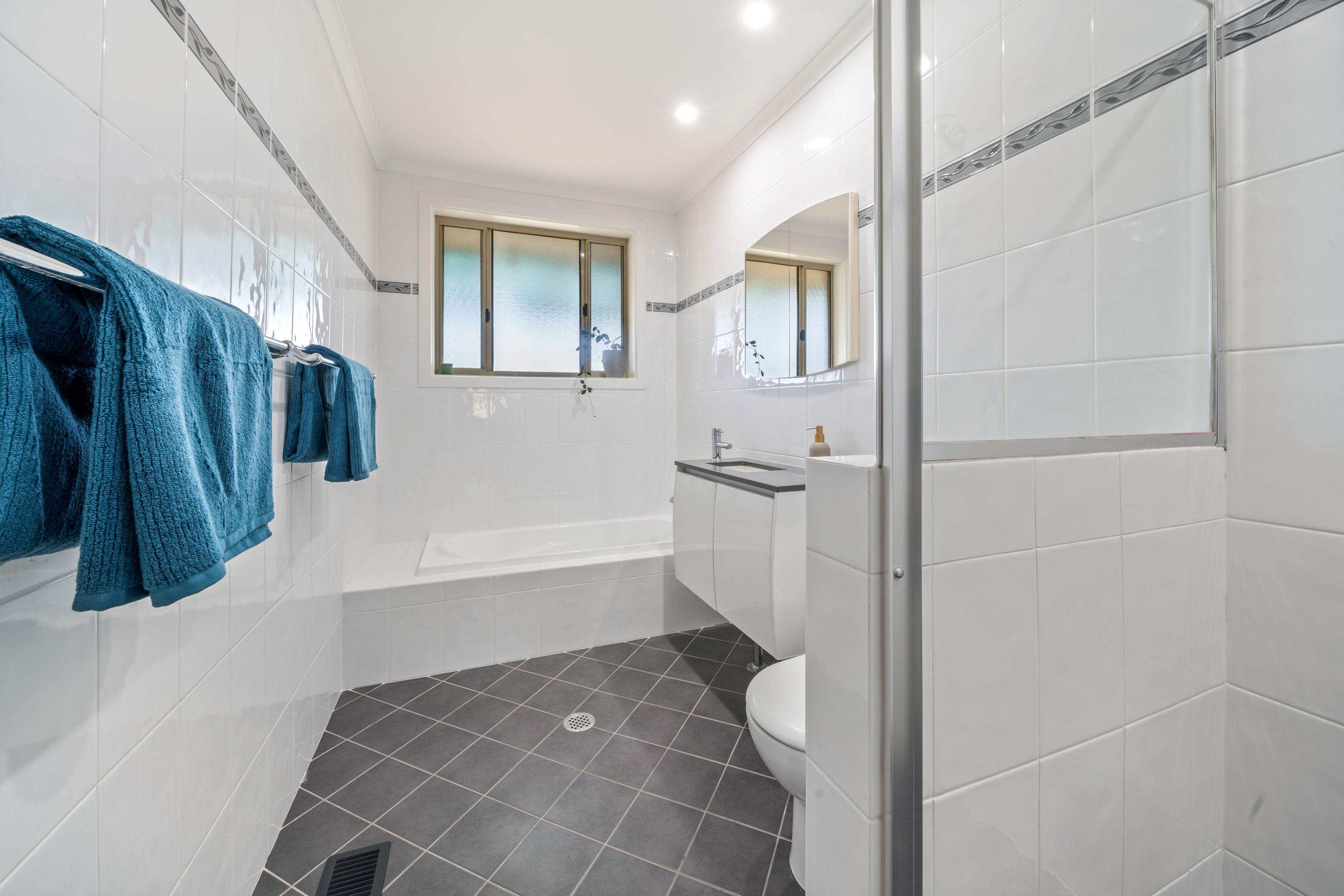 Expansive Macgregor Family Residence