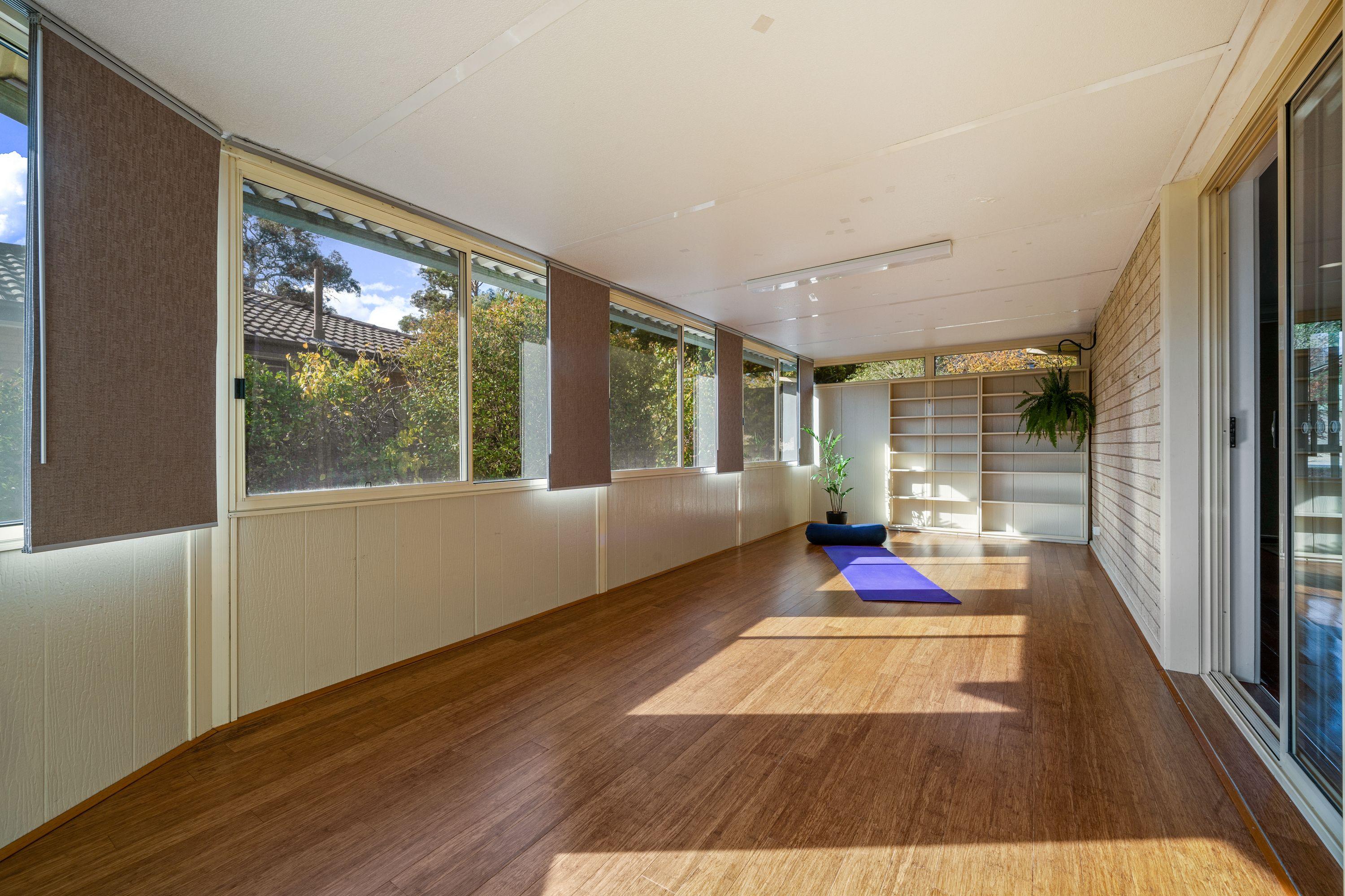 Expansive Macgregor Family Residence