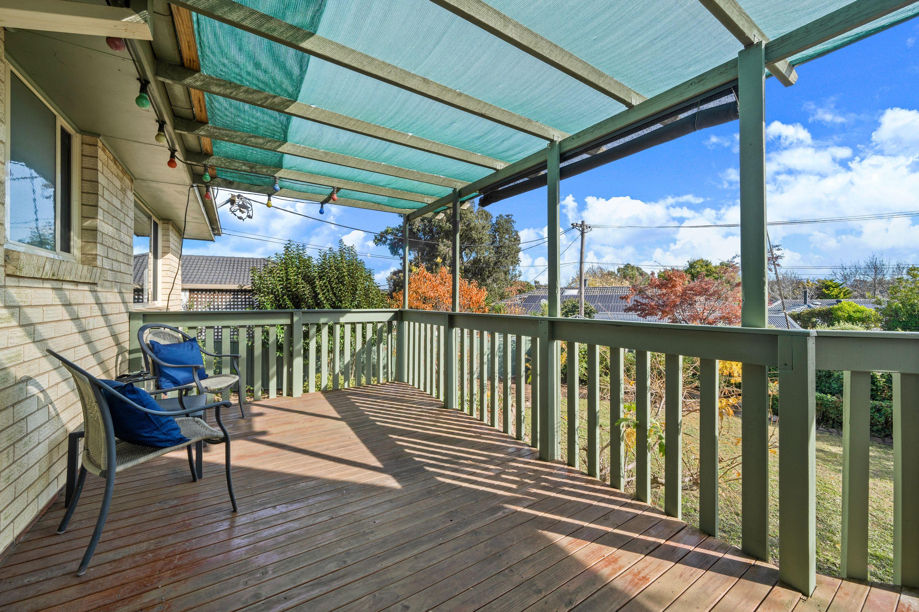 Expansive Macgregor Family Residence