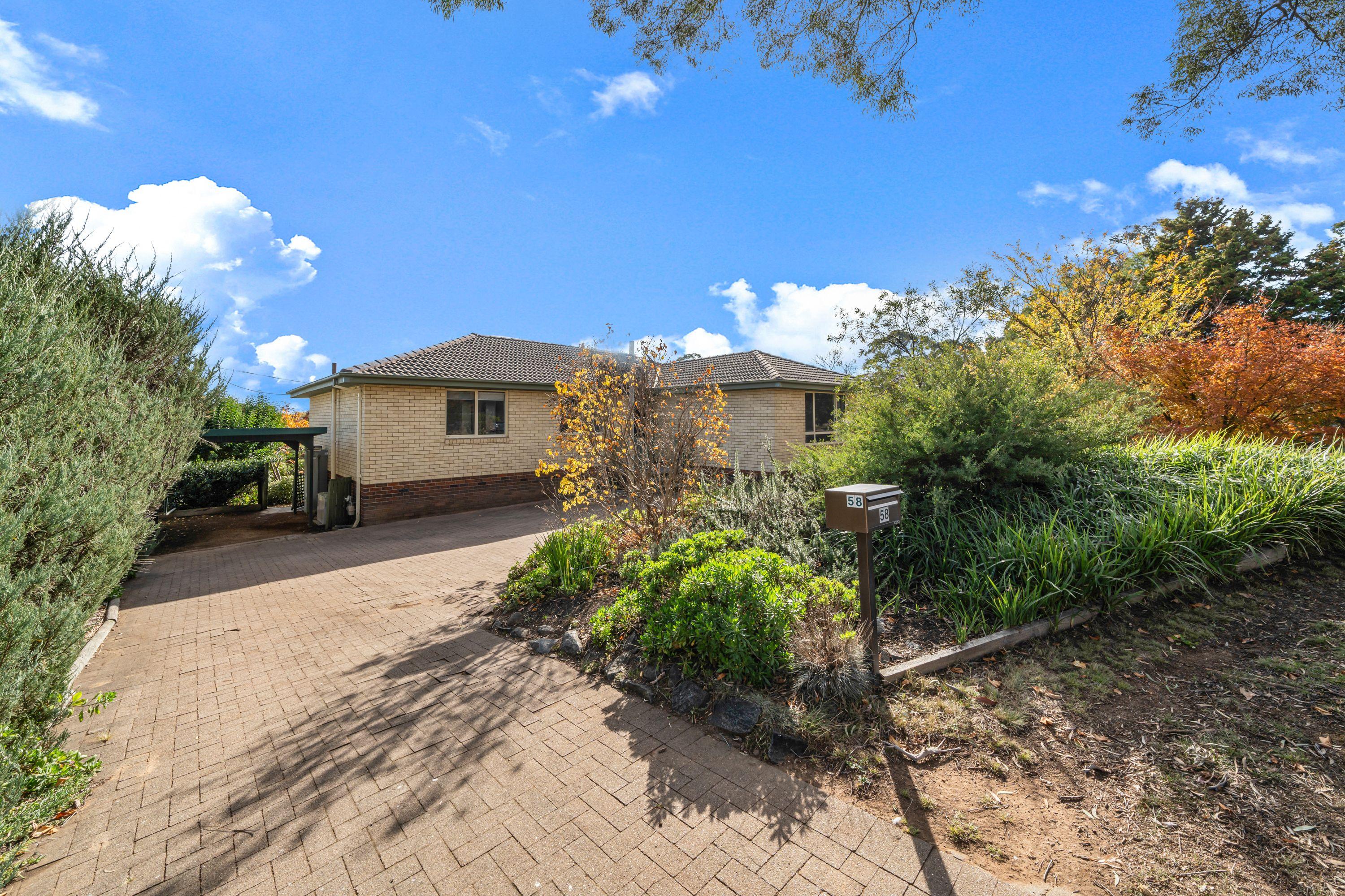 Expansive Macgregor Family Residence